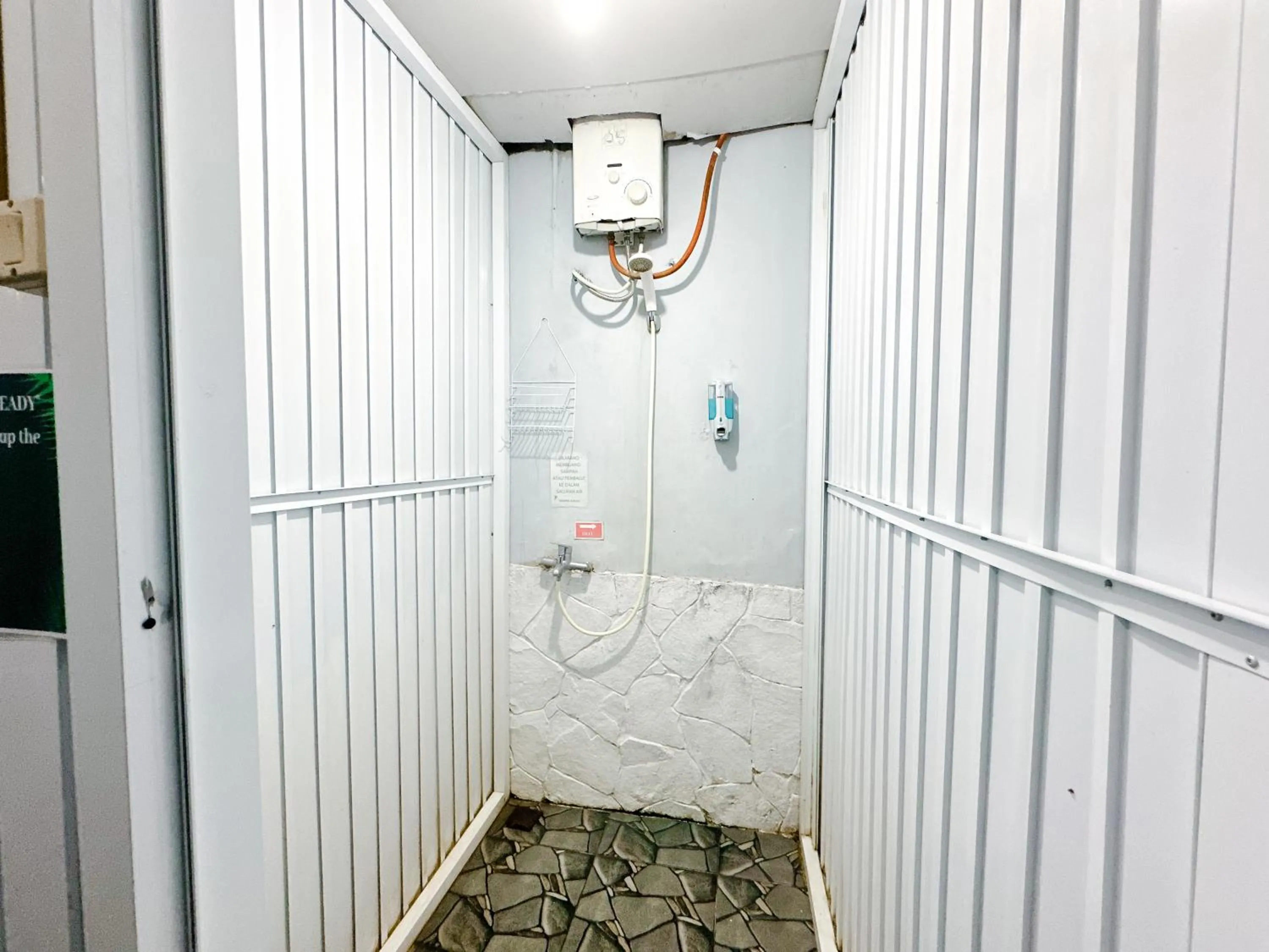 Bathroom in OsteL By OstiC