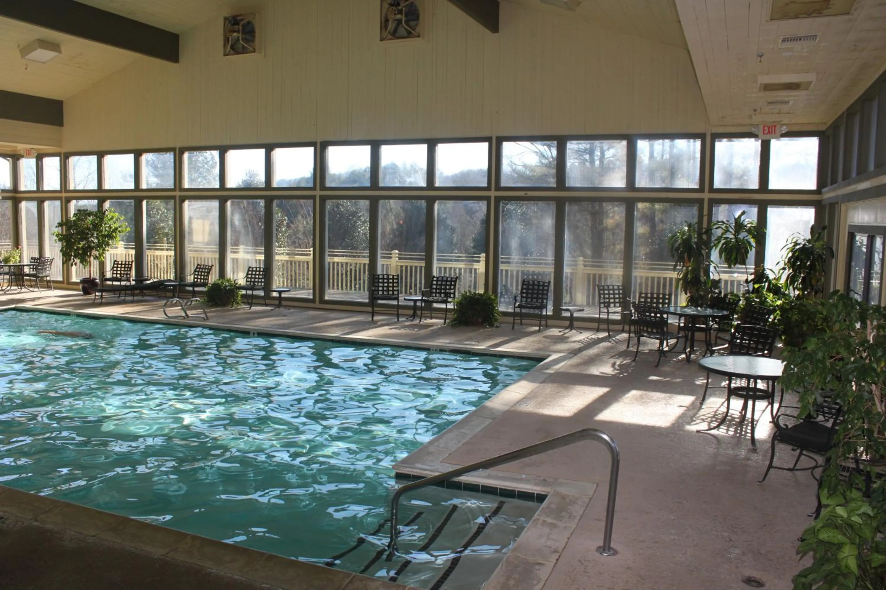 Swimming pool in Kingwood Resort & Golf Club