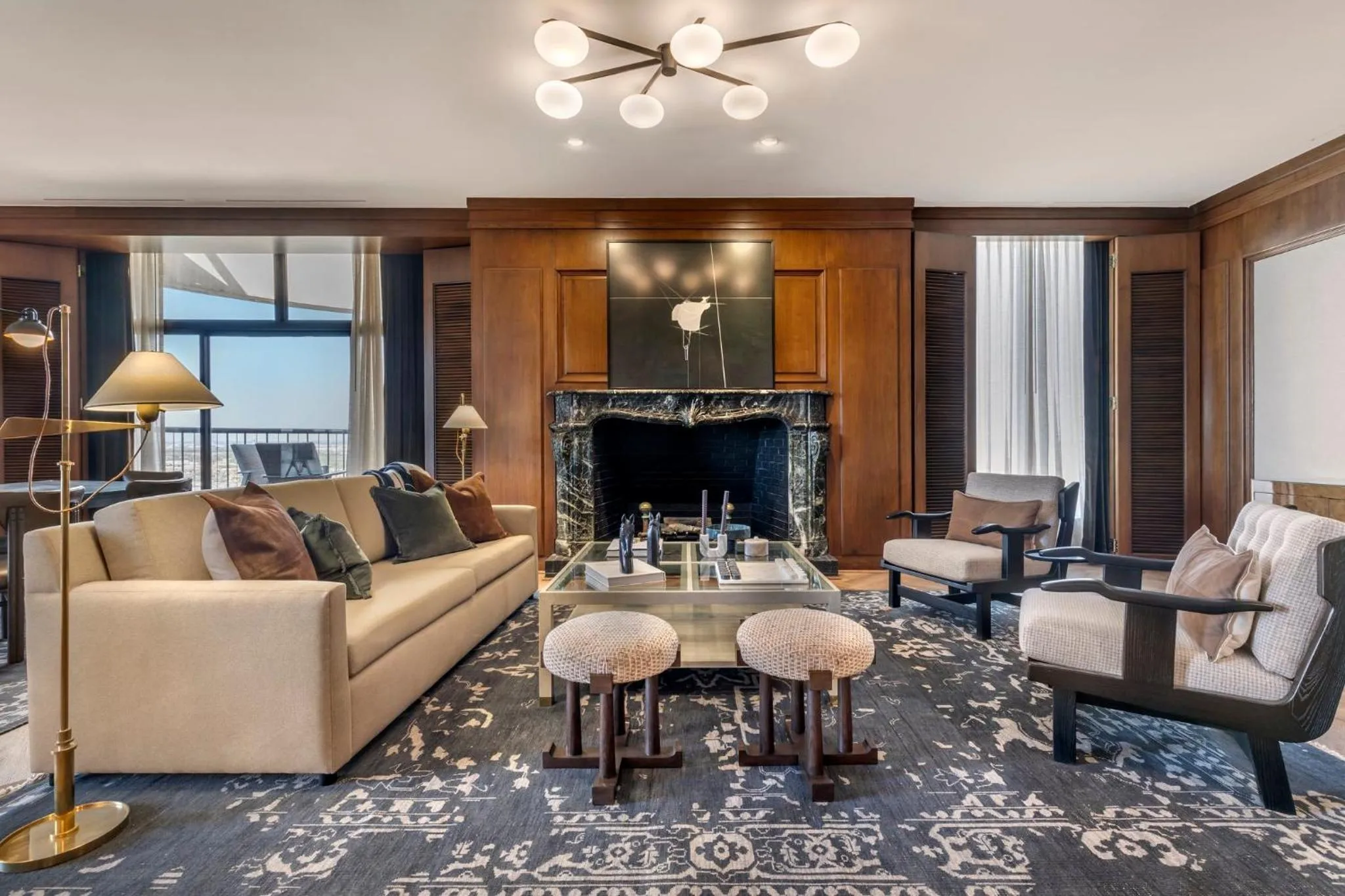 Photo of the whole room in Omni Las Colinas Hotel