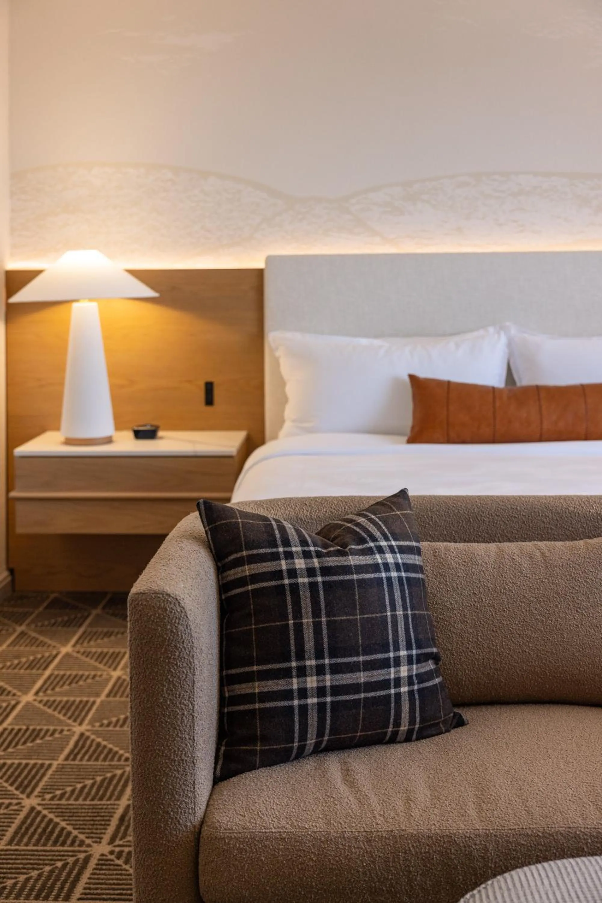 Bedroom, Bed in Omni Las Colinas Hotel