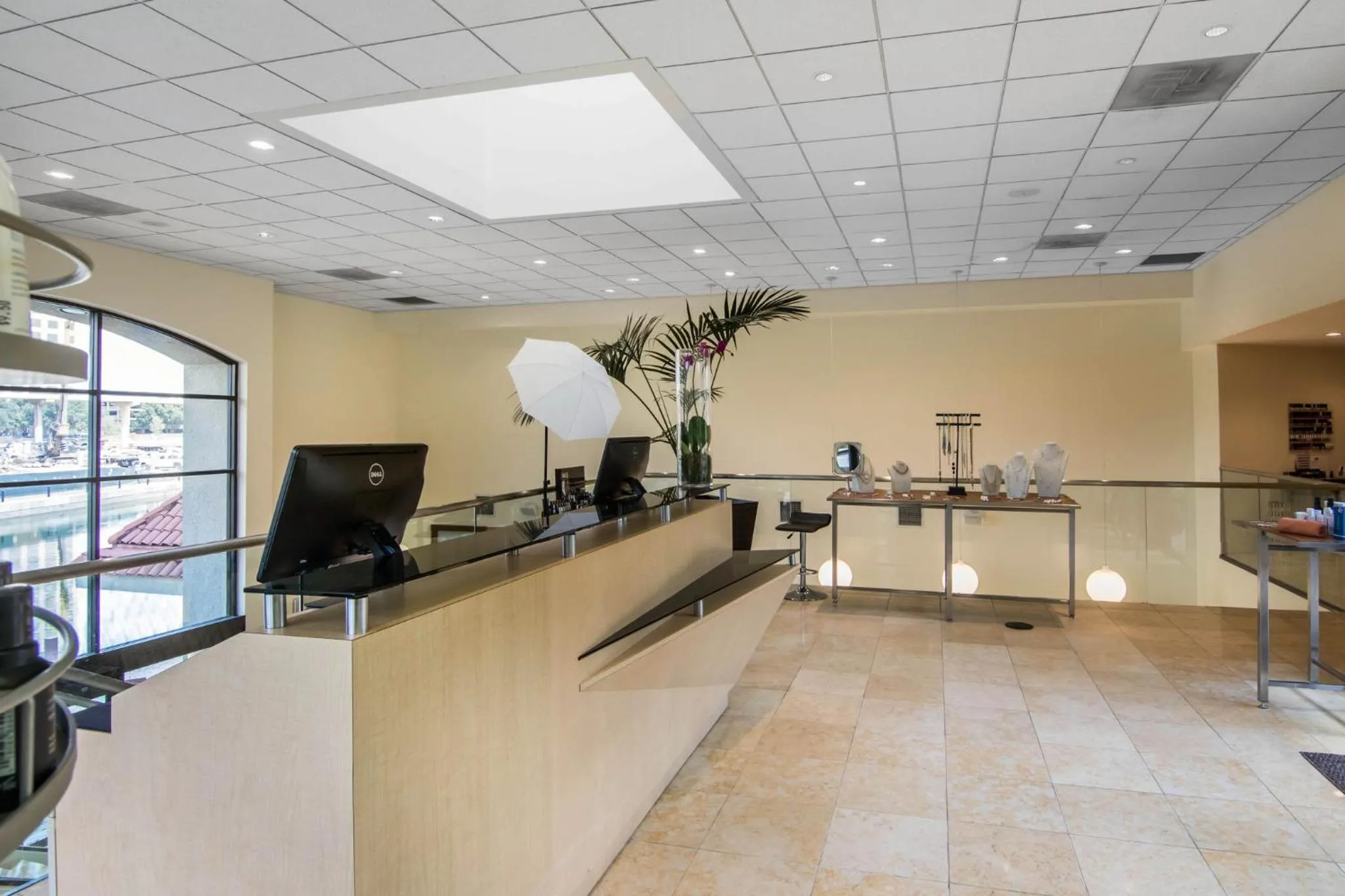 Spa and wellness centre/facilities in Omni Las Colinas Hotel