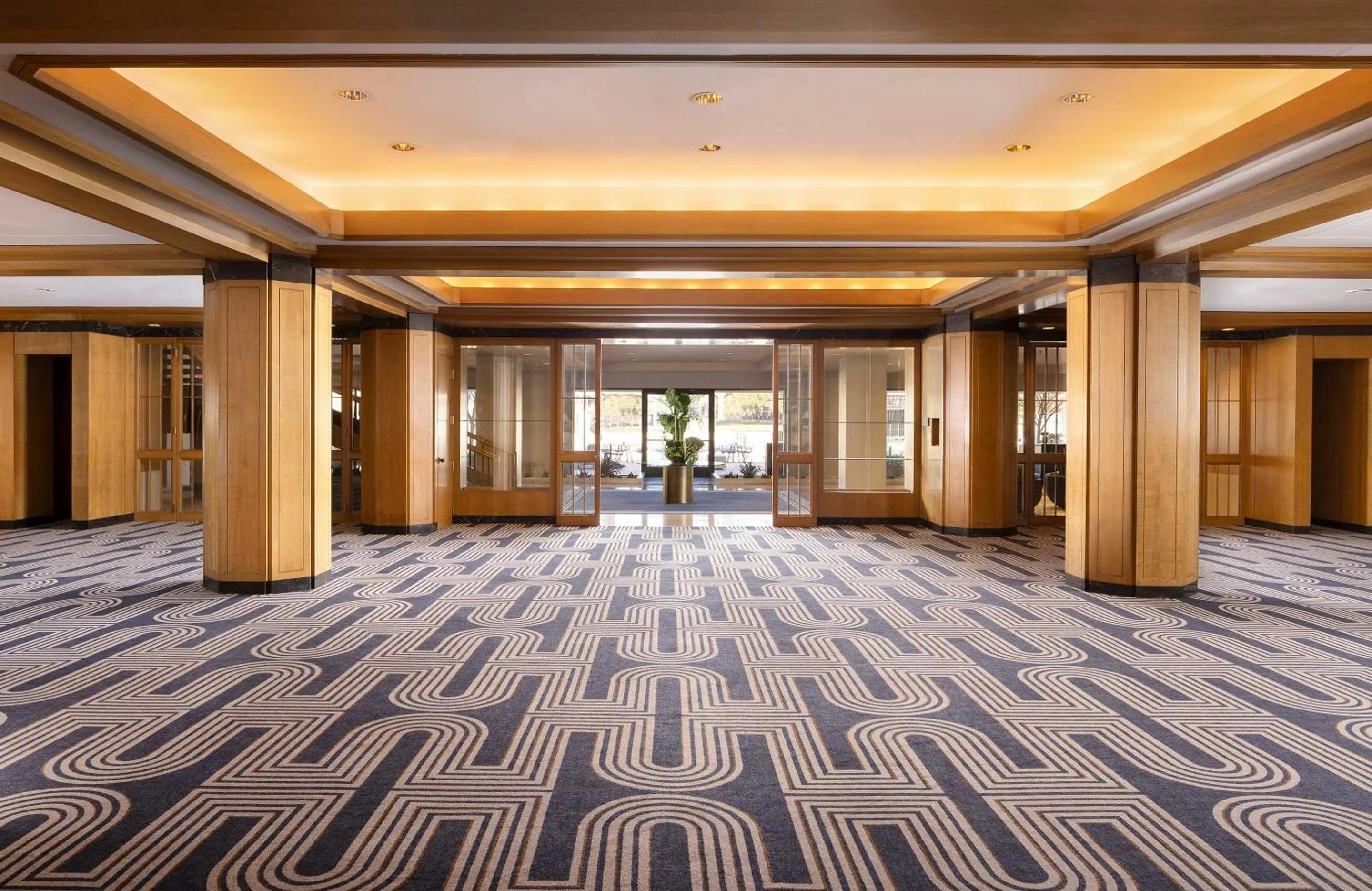 Meeting/conference room in Omni Las Colinas Hotel