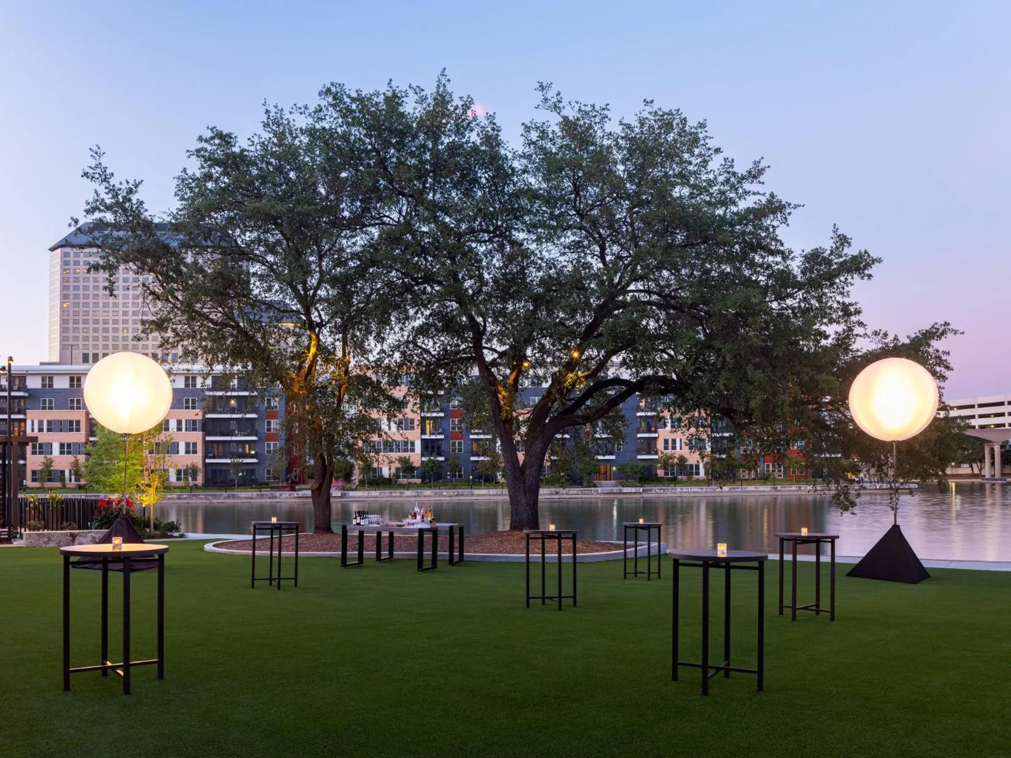 Property building in Omni Las Colinas Hotel