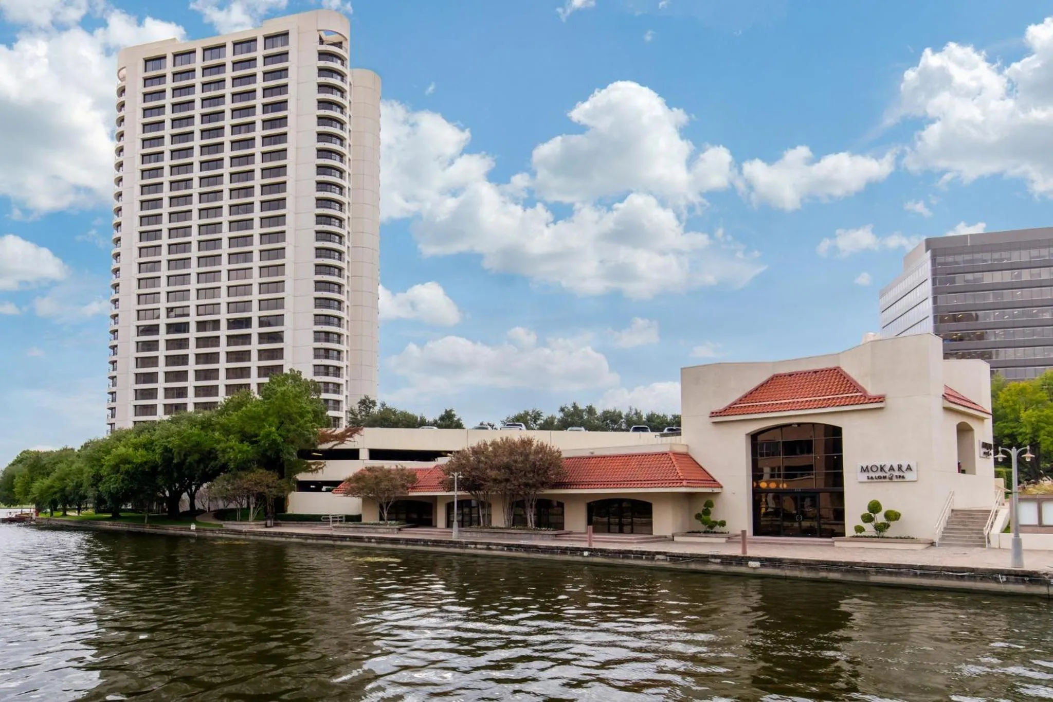 Property building in Omni Las Colinas Hotel