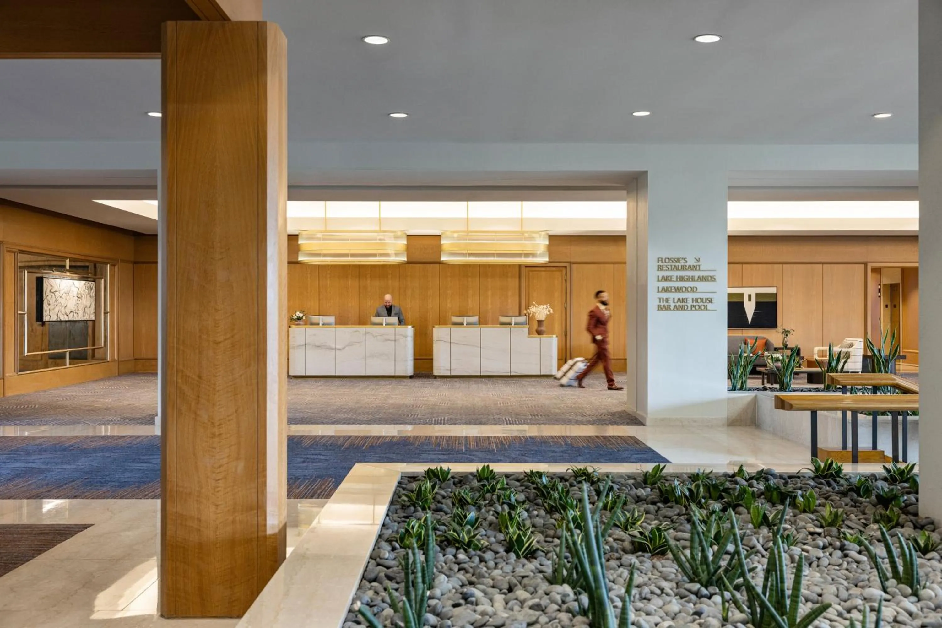 Lobby or reception in Omni Las Colinas Hotel
