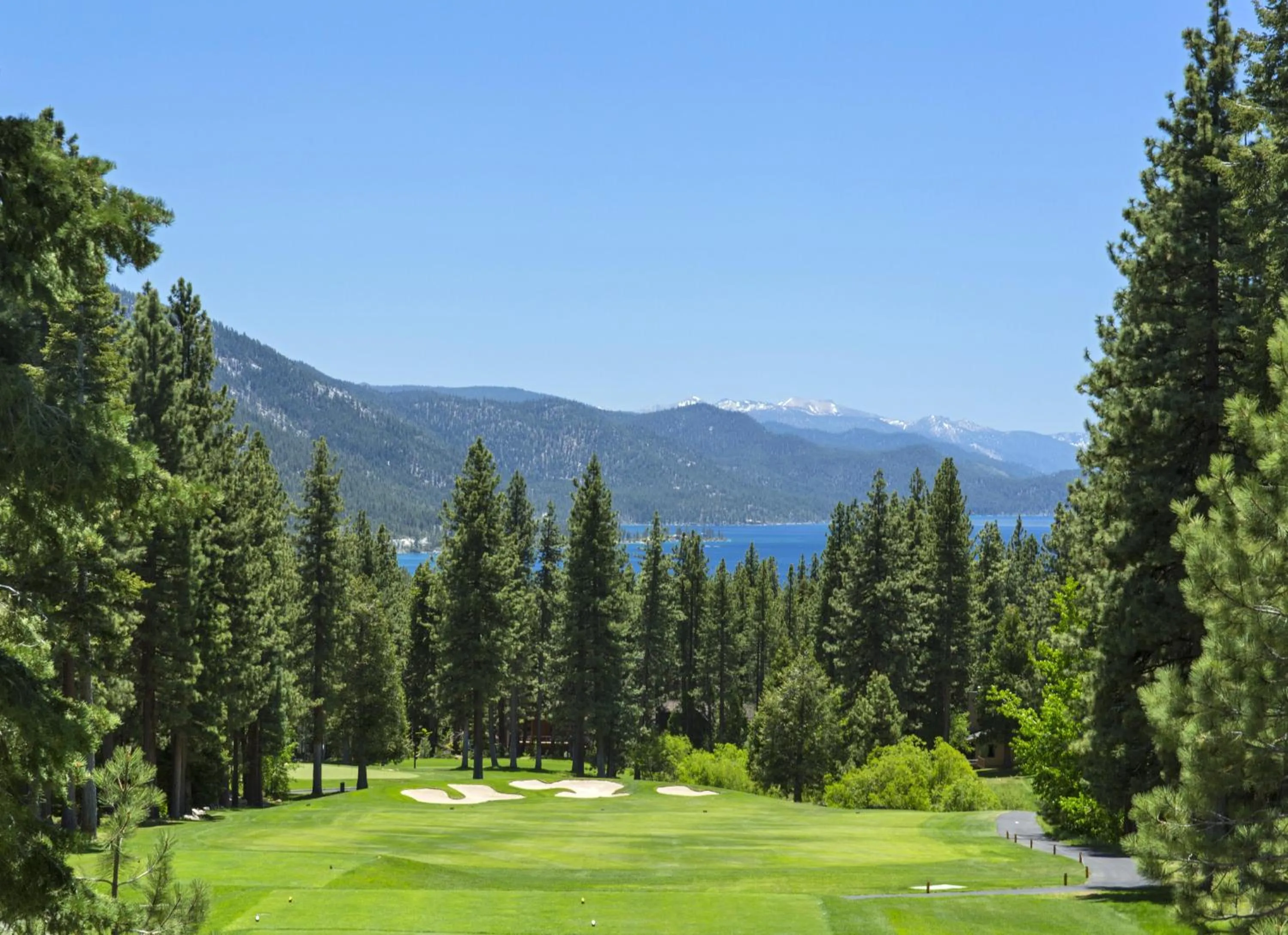 Golfcourse in Hyatt Regency Lake Tahoe Resort, Spa & Casino