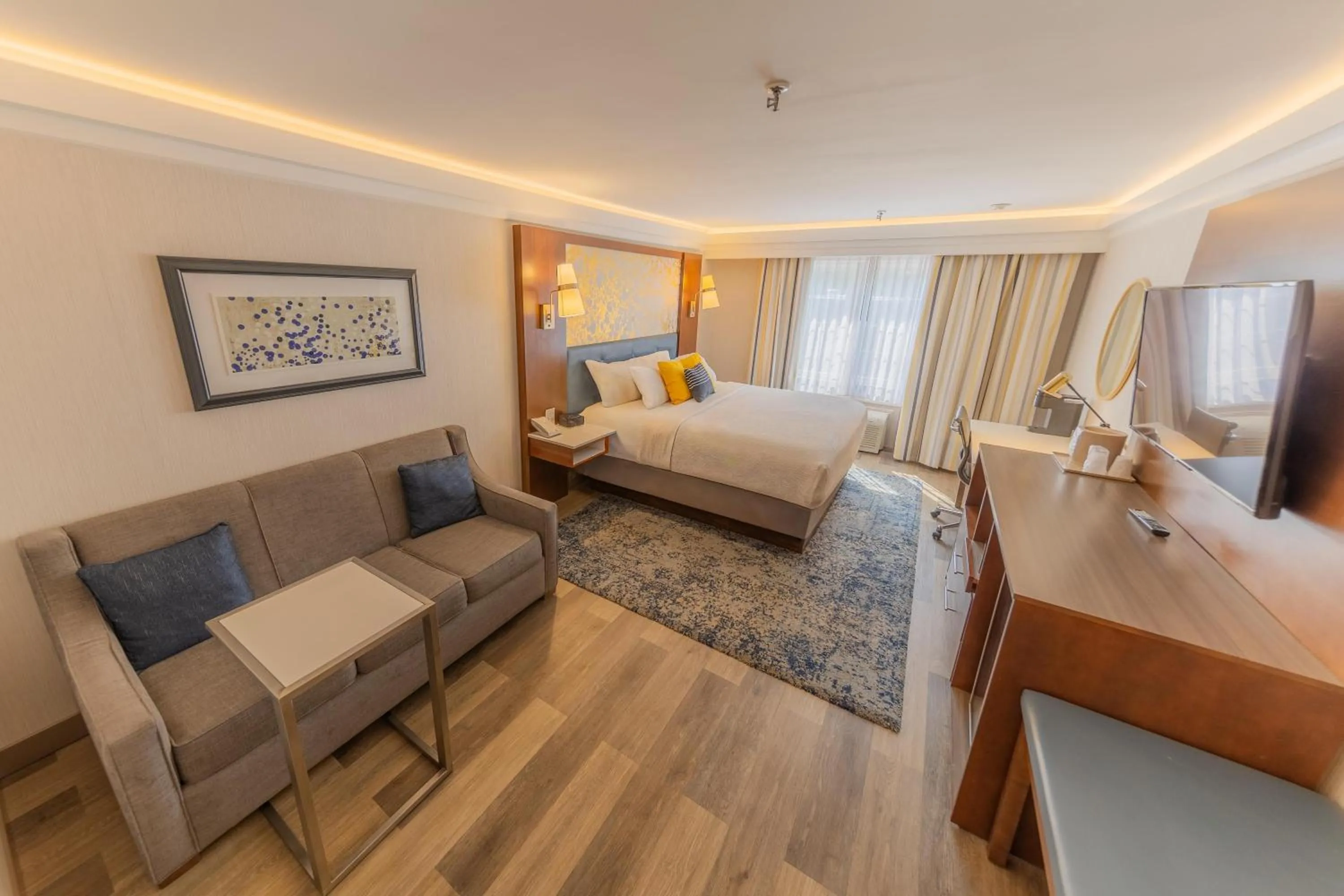 Bedroom, Bed in The Westfield Inn, BW Signature Collection