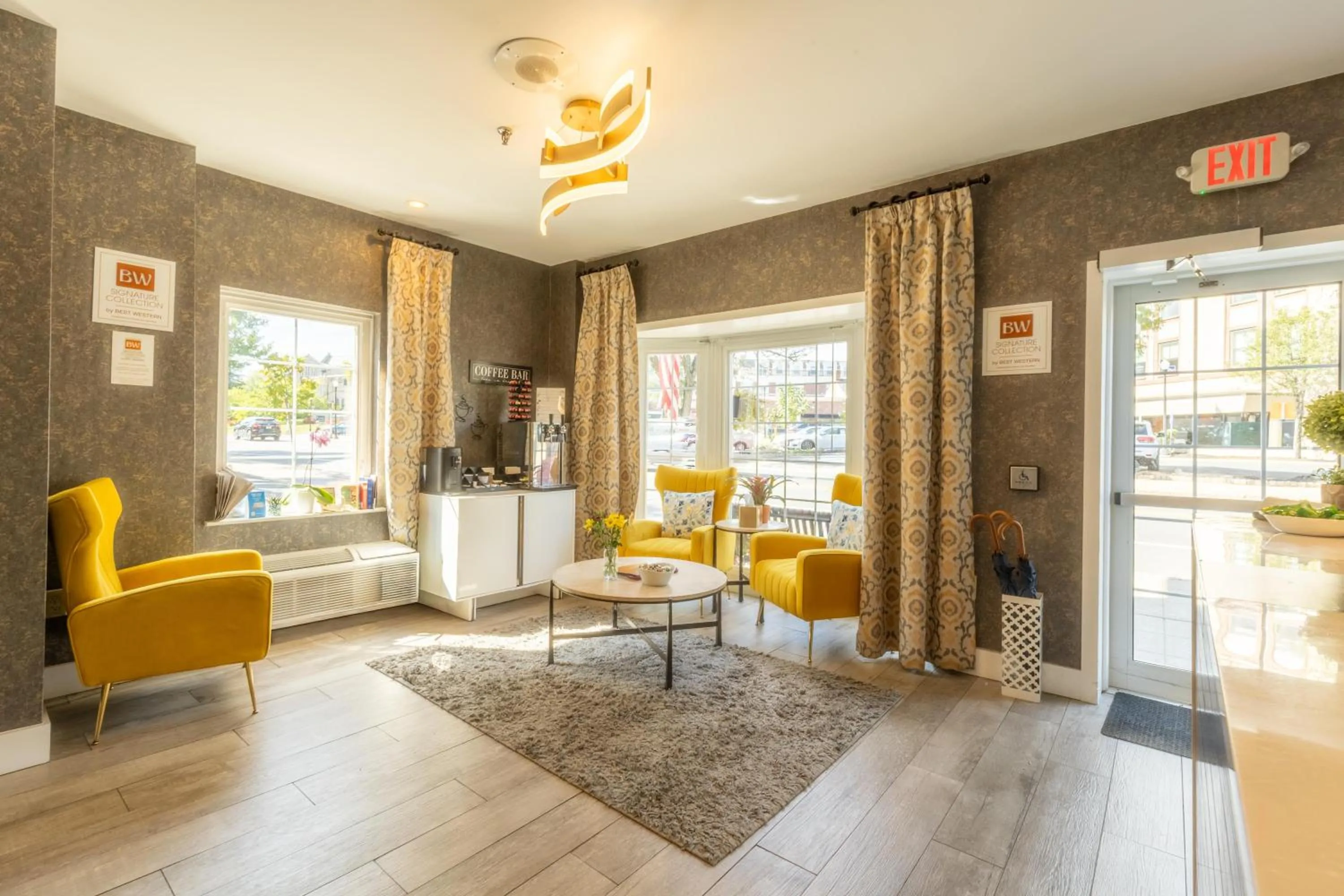 Lobby or reception in The Westfield Inn, BW Signature Collection