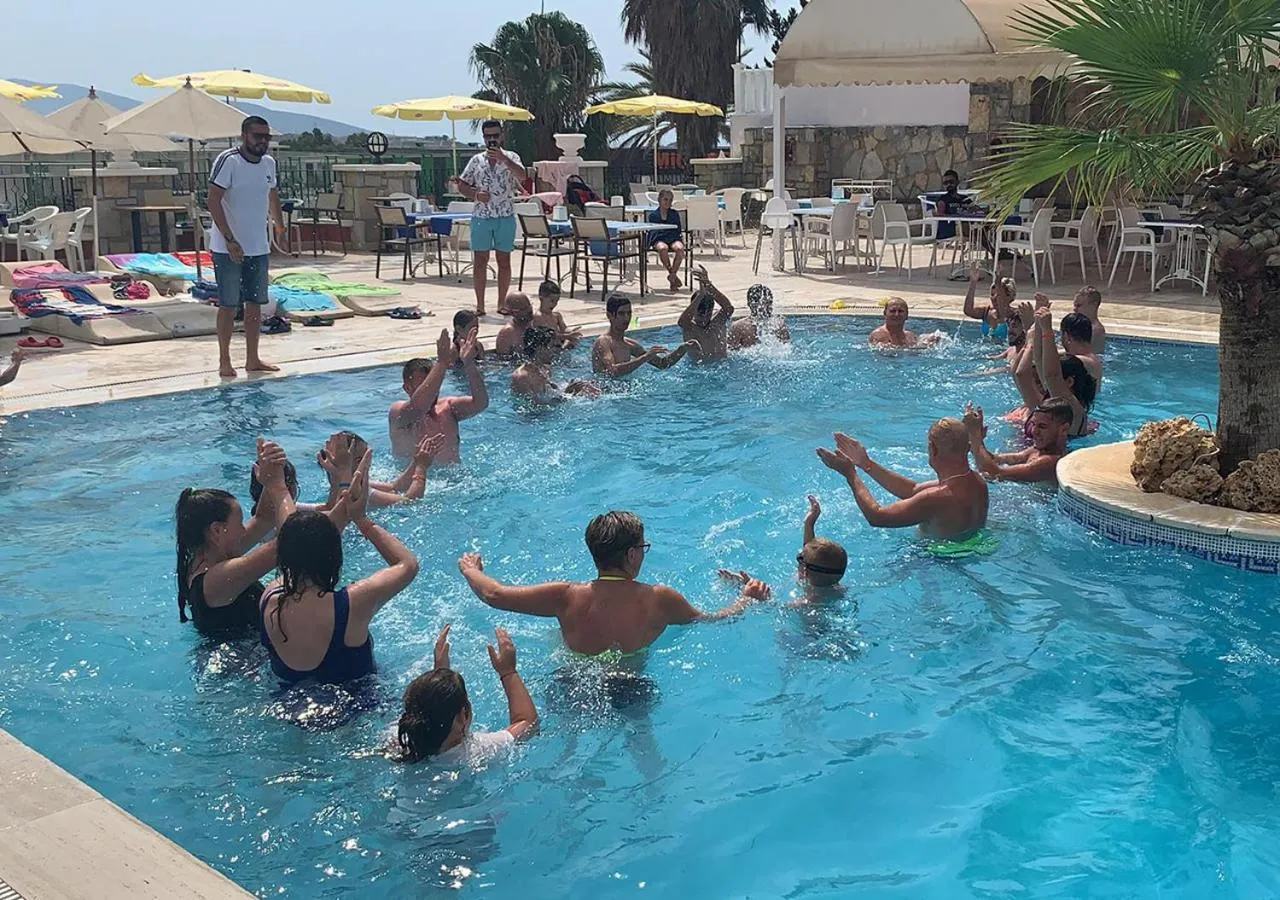 Swimming pool in Sunpoint Hotel Bodrum