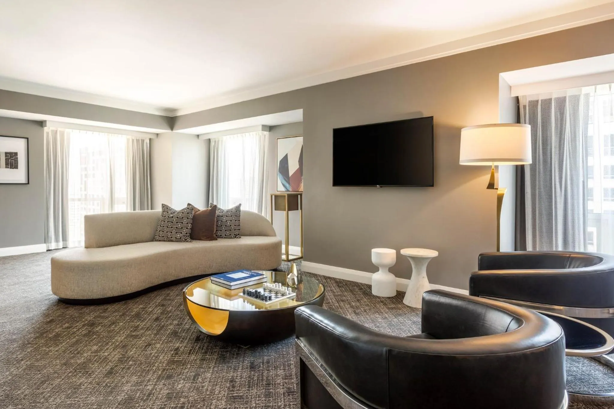 Photo of the whole room in Omni Los Angeles Hotel