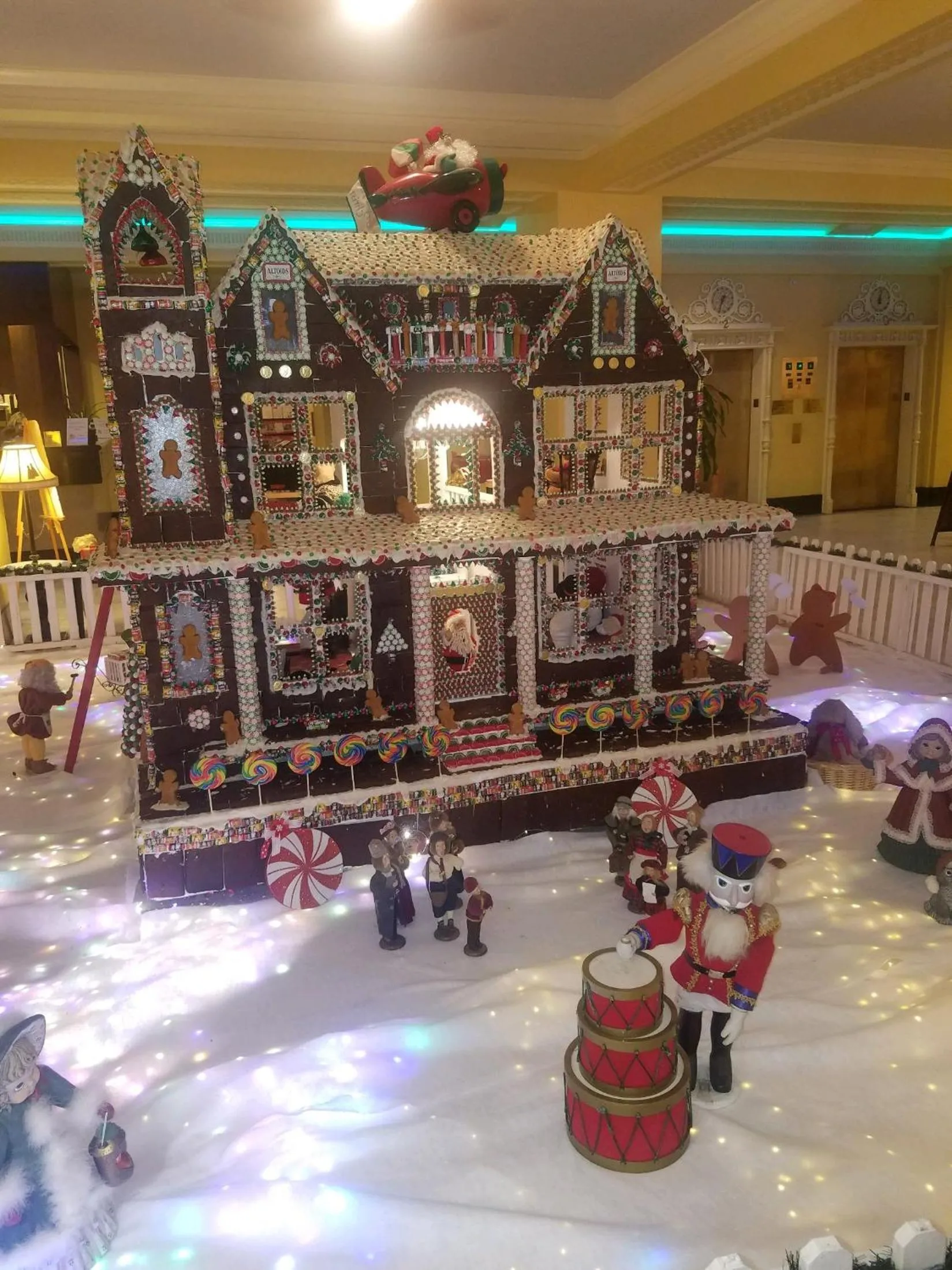 Decorative detail in Arlington Resort Hotel & Spa