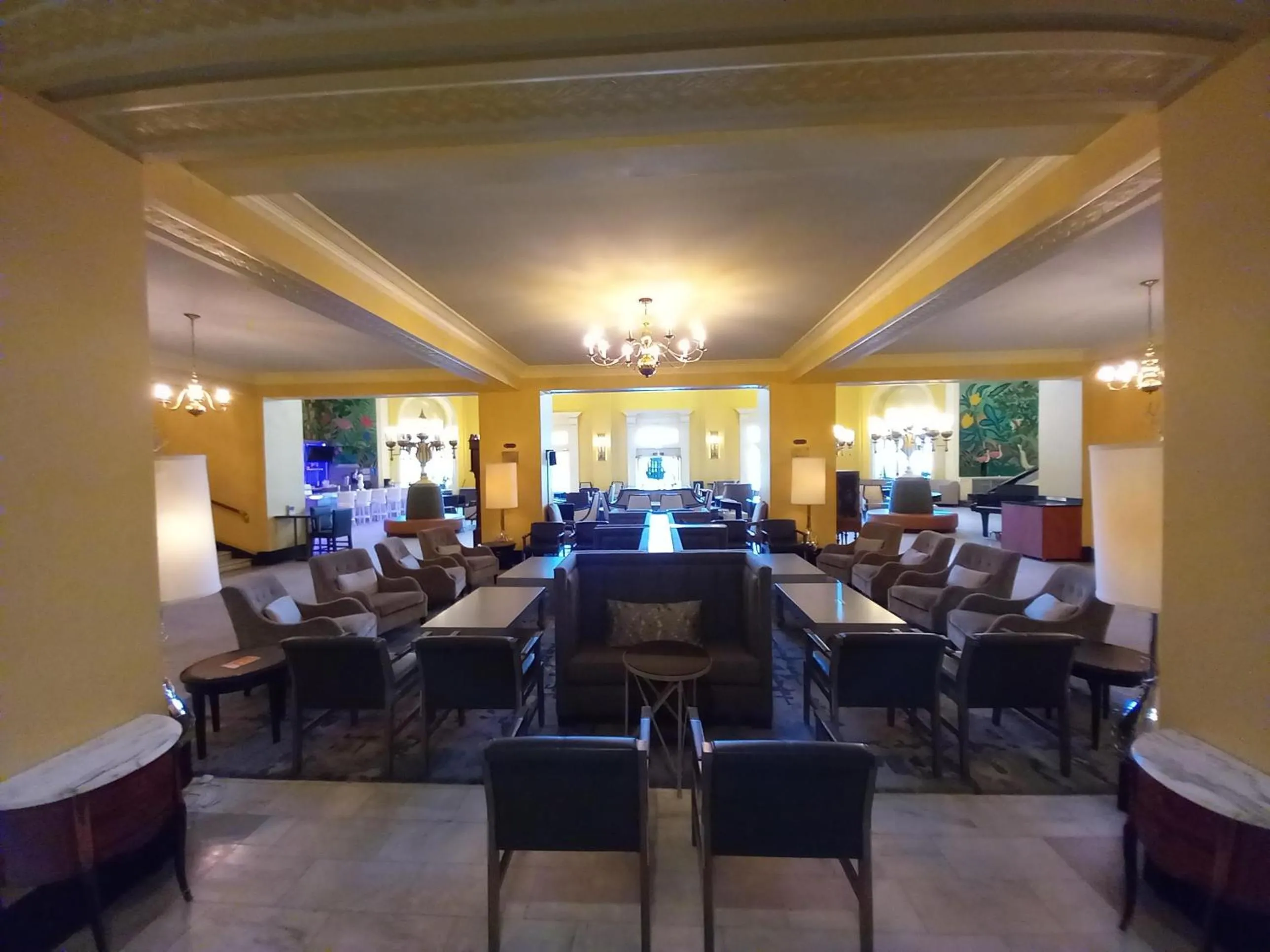 Restaurant/places to eat in Arlington Resort Hotel & Spa