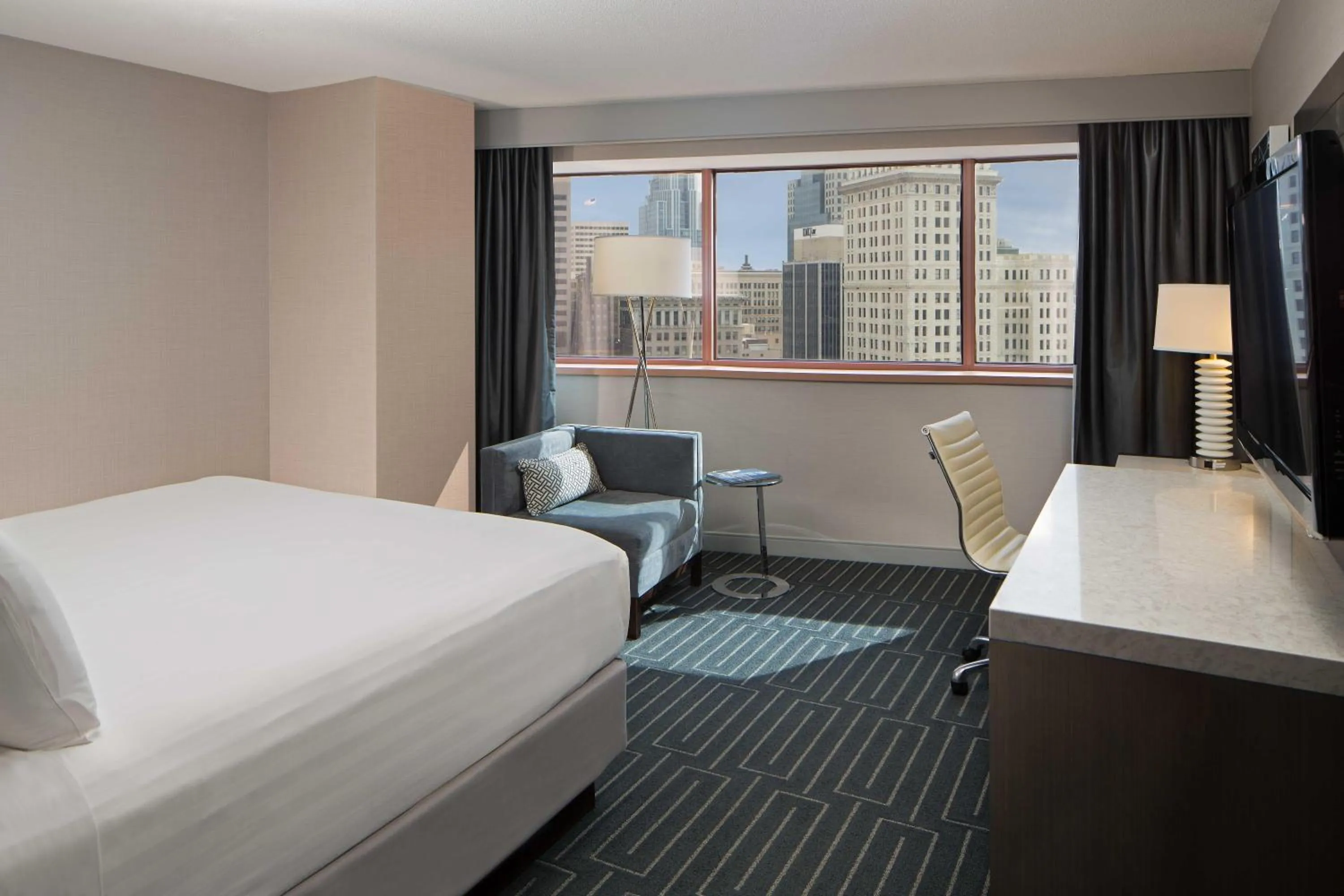 City view, Bed in Hyatt Regency Cincinnati