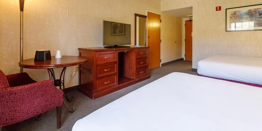 Bed in Wendover Nugget Hotel & Casino by Red Lion Hotels