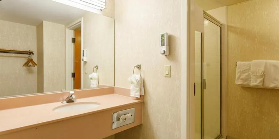 Shower in Wendover Nugget Hotel & Casino by Red Lion Hotels