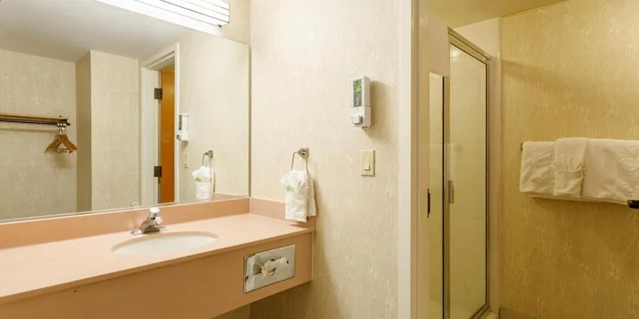 Shower in Wendover Nugget Hotel & Casino by Red Lion Hotels