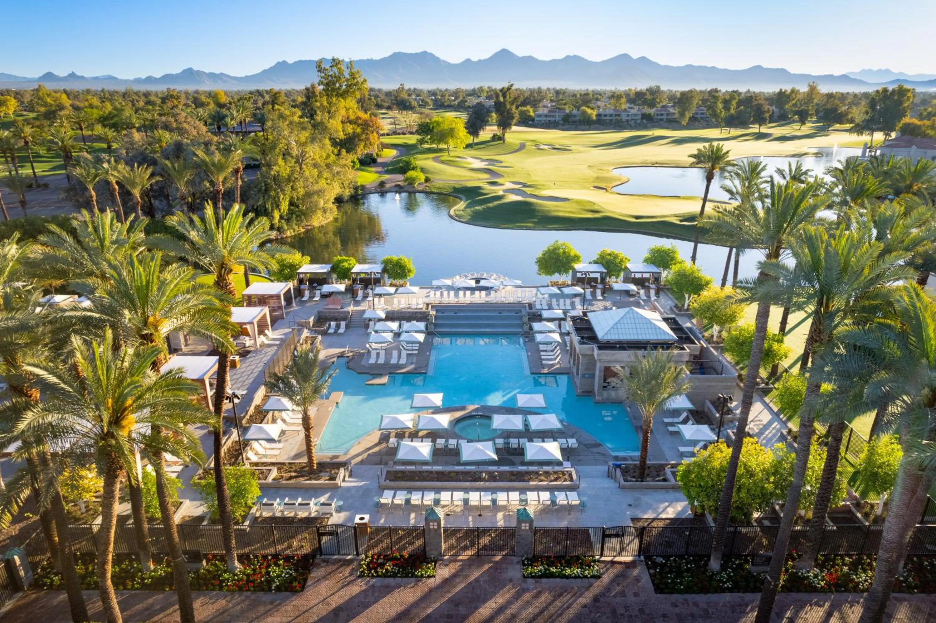Swimming pool in Grand Hyatt Scottsdale Resort