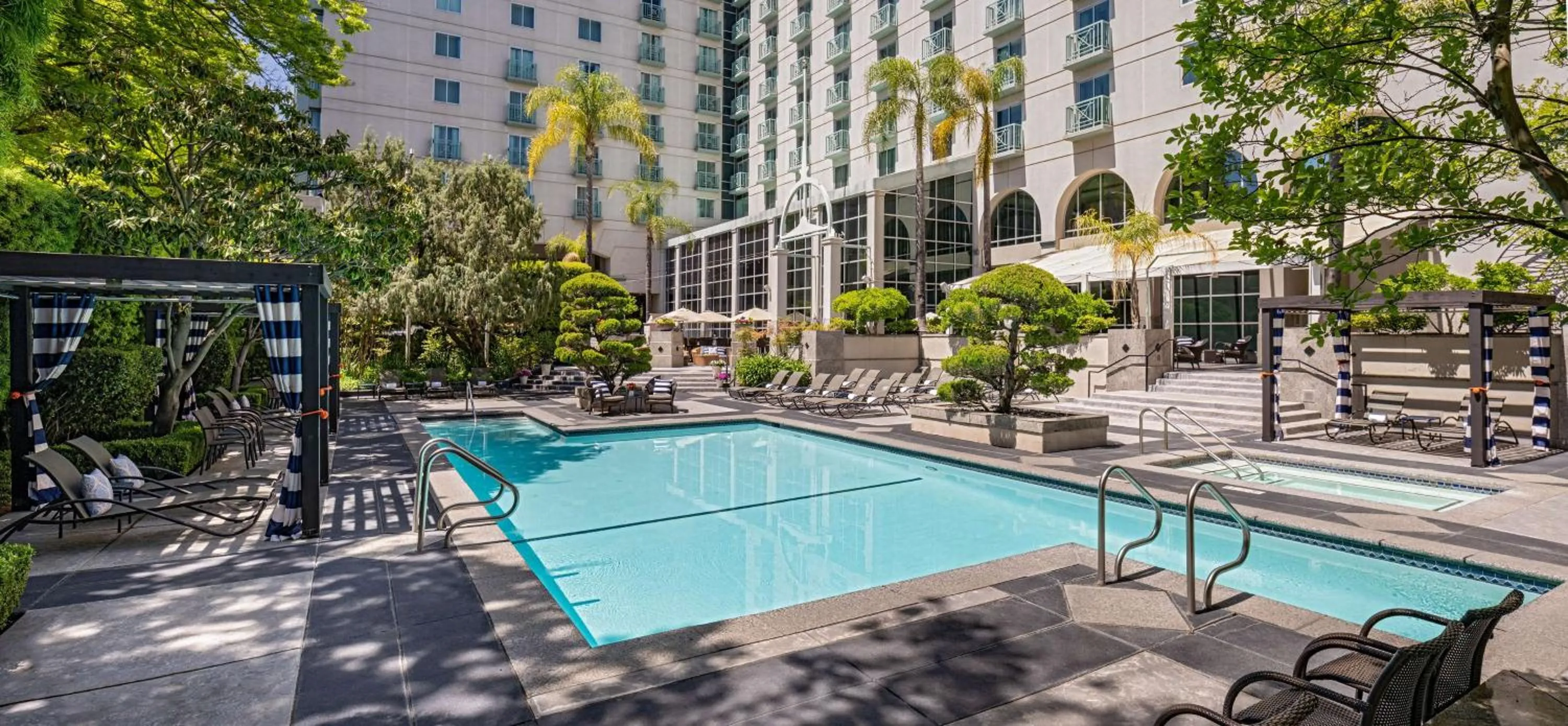 Swimming pool in Hyatt Regency Sacramento