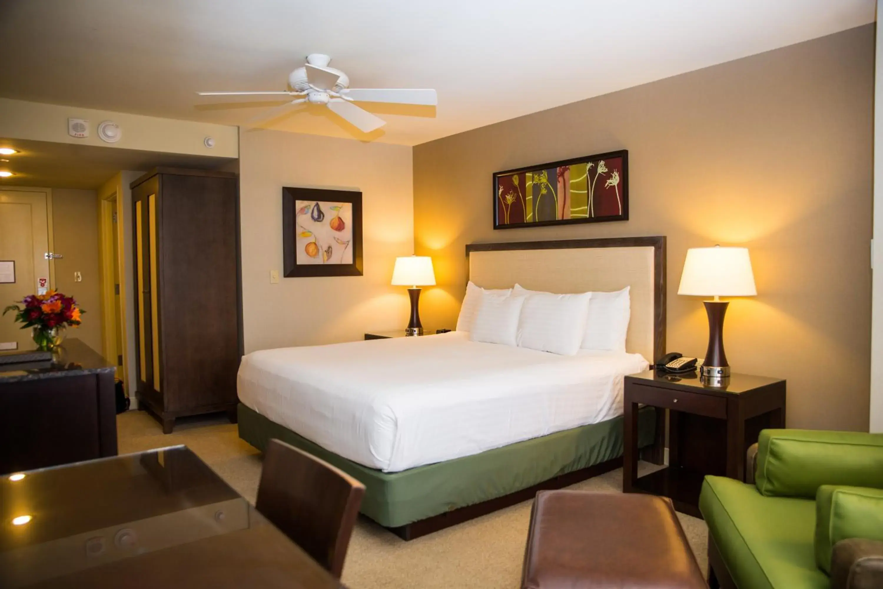 North Tower King Smoking in Isle Casino Hotel Bettendorf North Tower King Smoking in Isle Casino Hotel Bettendorf