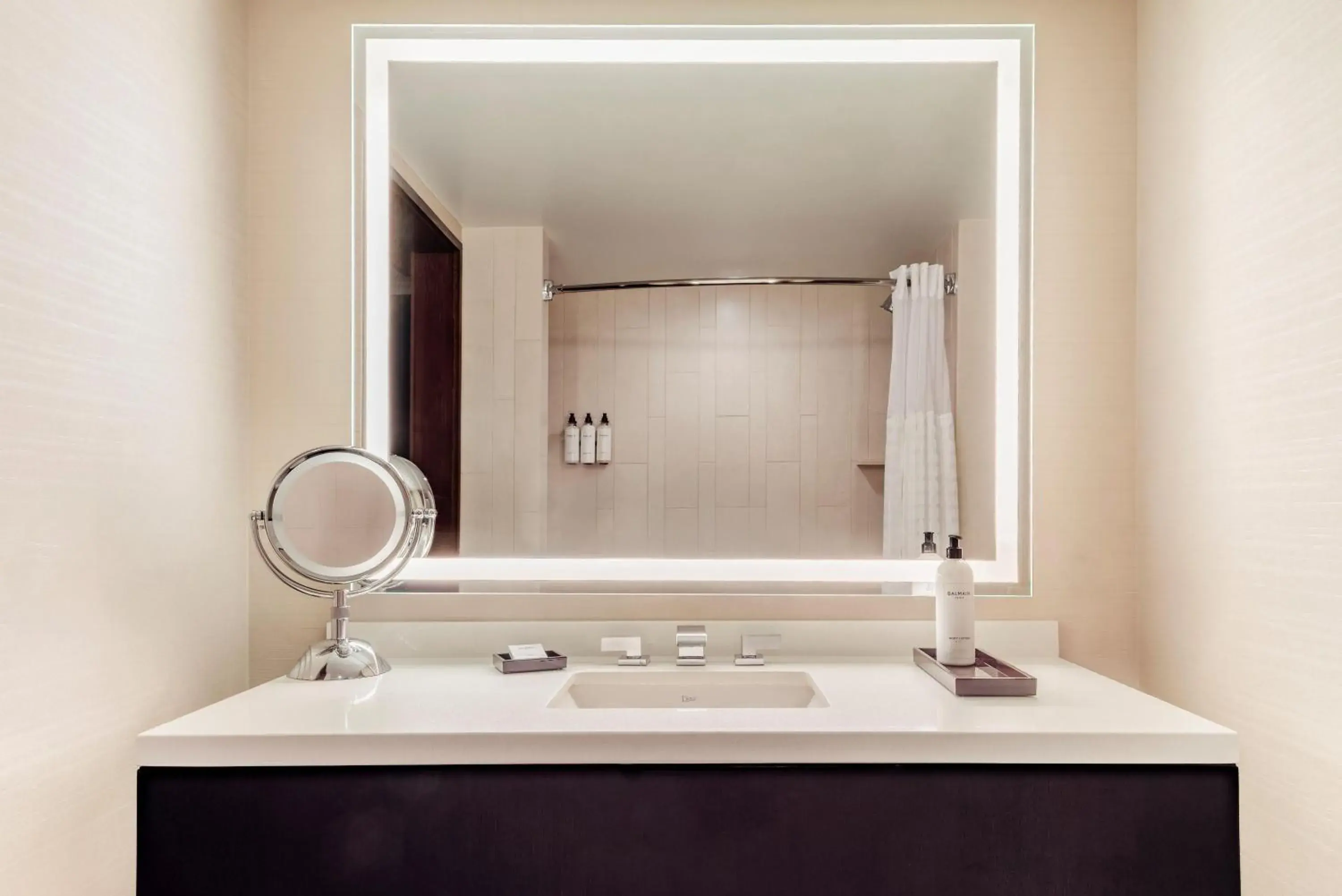 King Room with Accessible Shower - single occupancy - Disability Access in Grand Hyatt Denver King Room with Accessible Shower - single occupancy - Disability Access in Grand Hyatt Denver