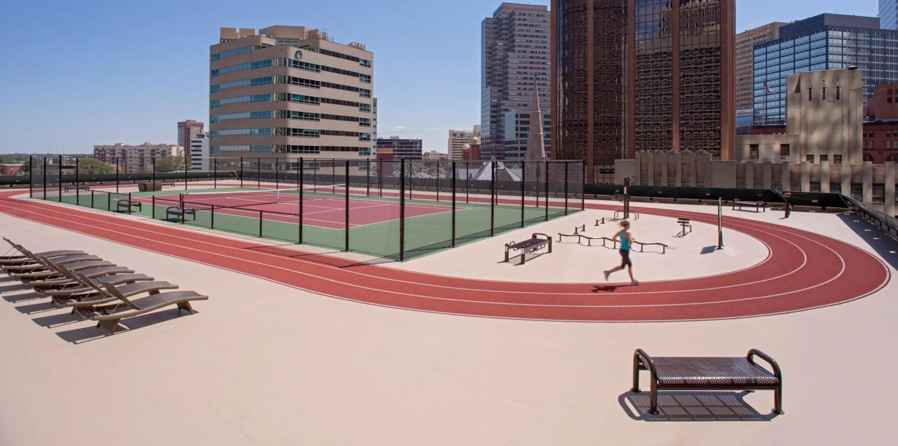Tennis court in Grand Hyatt Denver