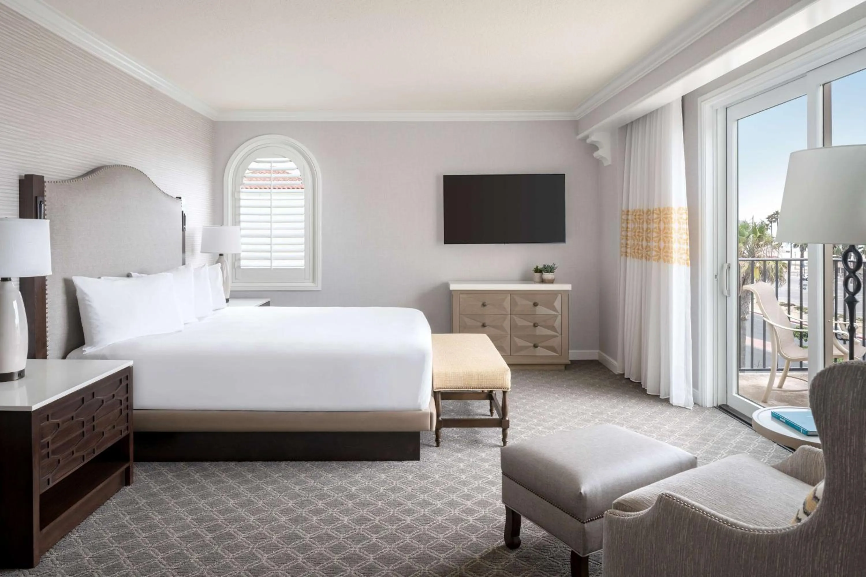 Photo of the whole room, Bed in Hyatt Regency Huntington Beach Resort and Spa