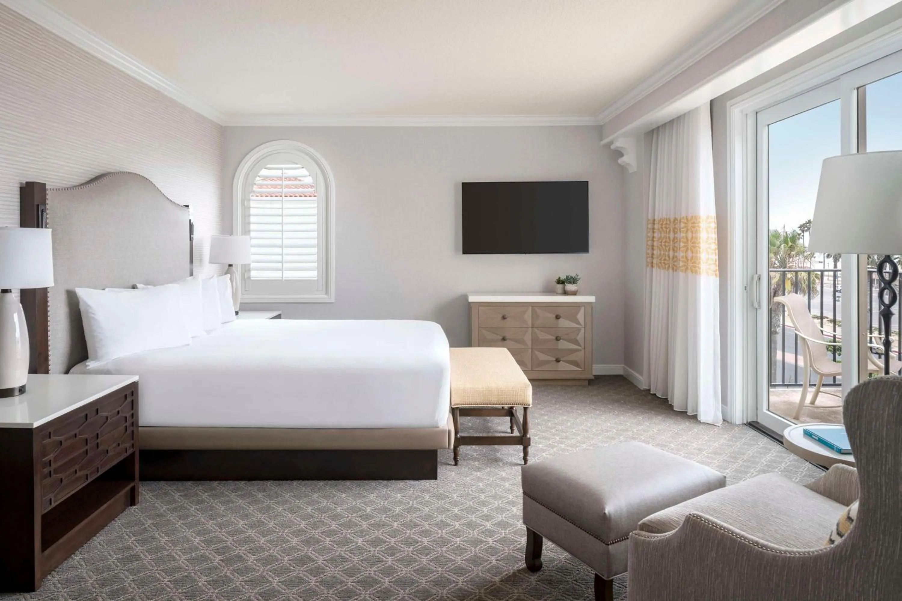 Photo of the whole room, Bed in Hyatt Regency Huntington Beach Resort and Spa