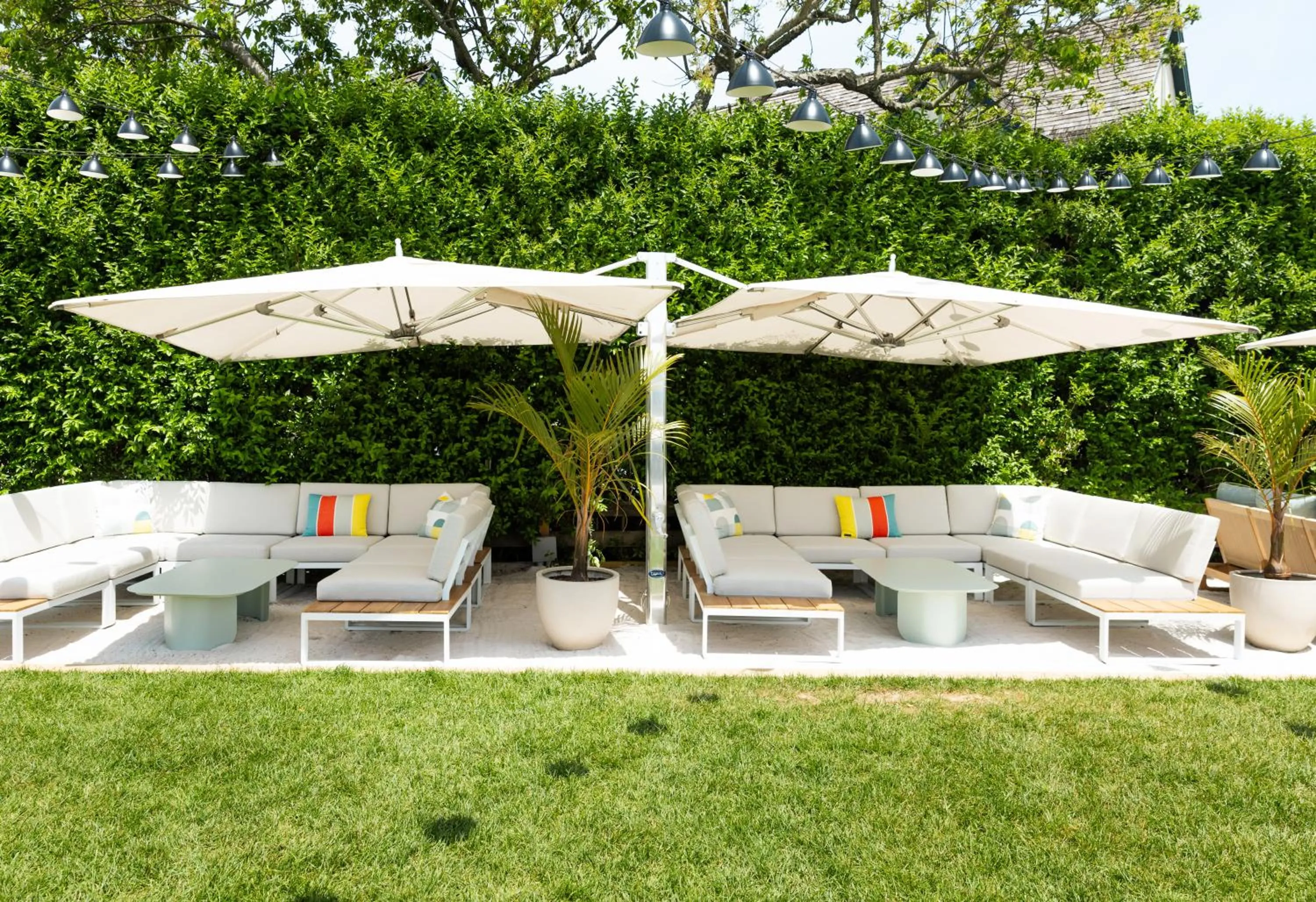 Lounge or bar in The Montauk Beach House