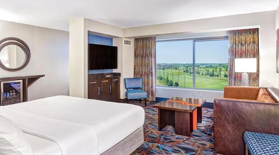 Bed in Mystic Lake Casino Hotel