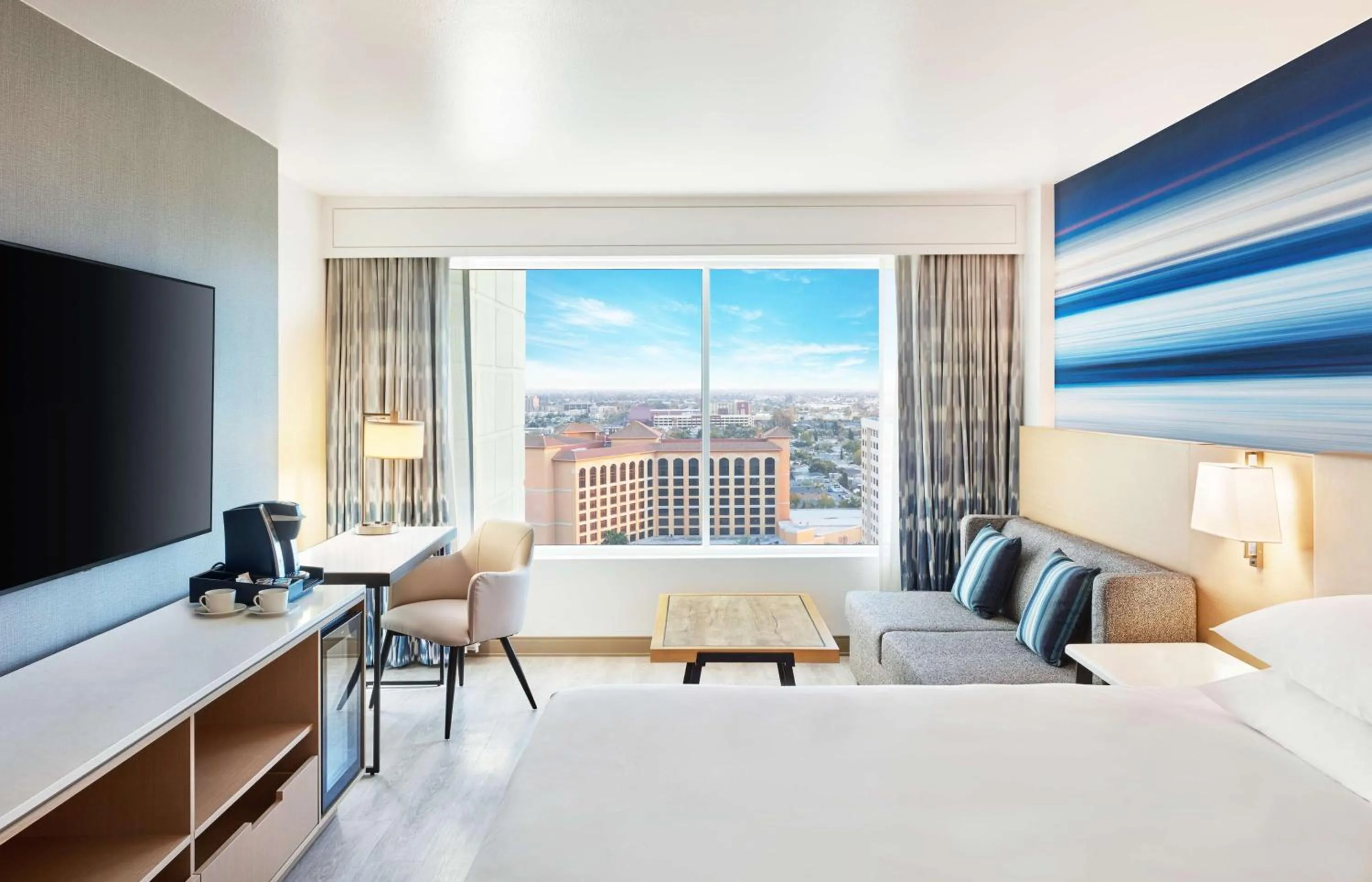 Bedroom, Bed in Hyatt Regency Orange County