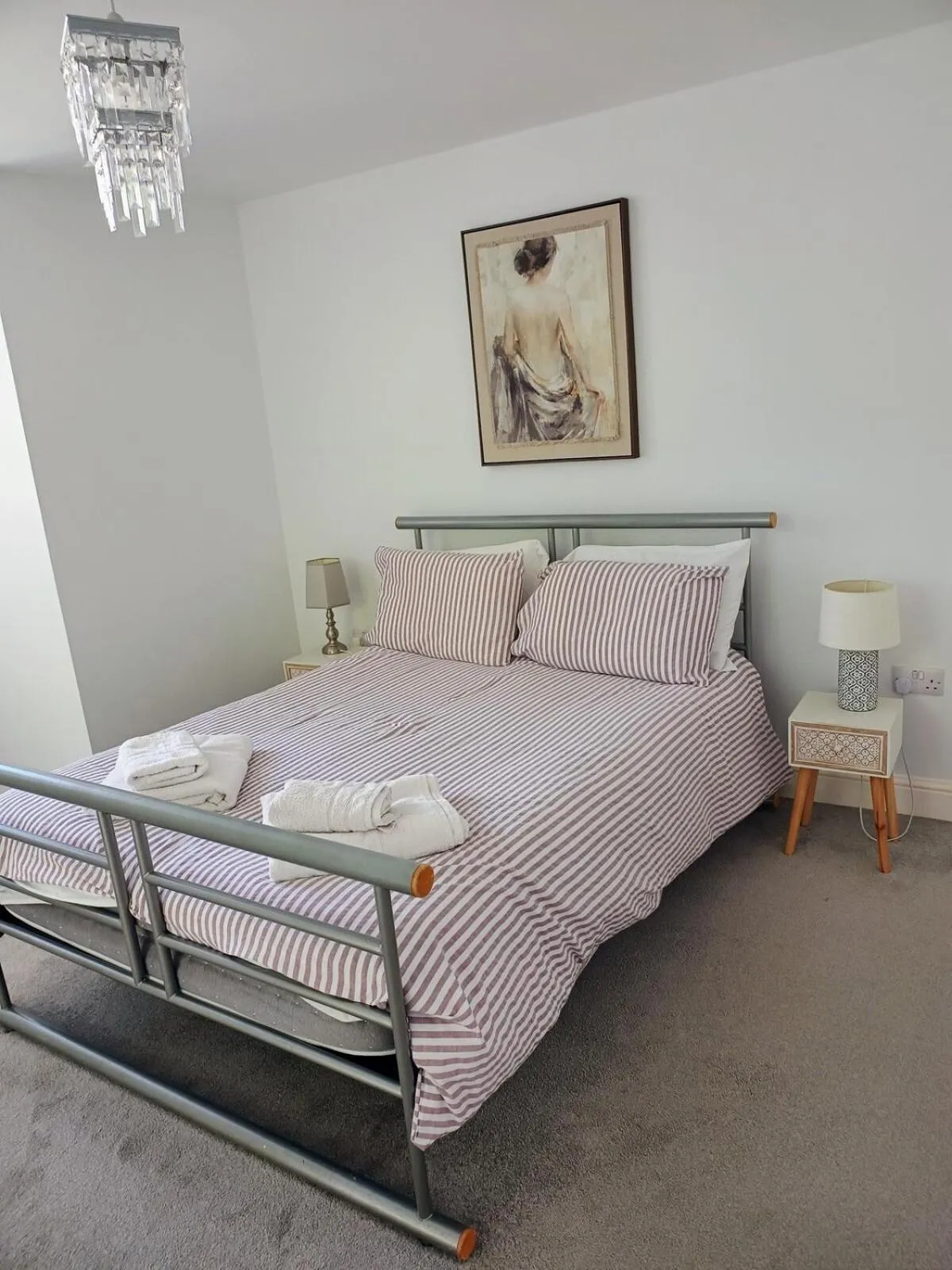 Bed in Luxury 2-Bed Flat Central Ipswich Parking