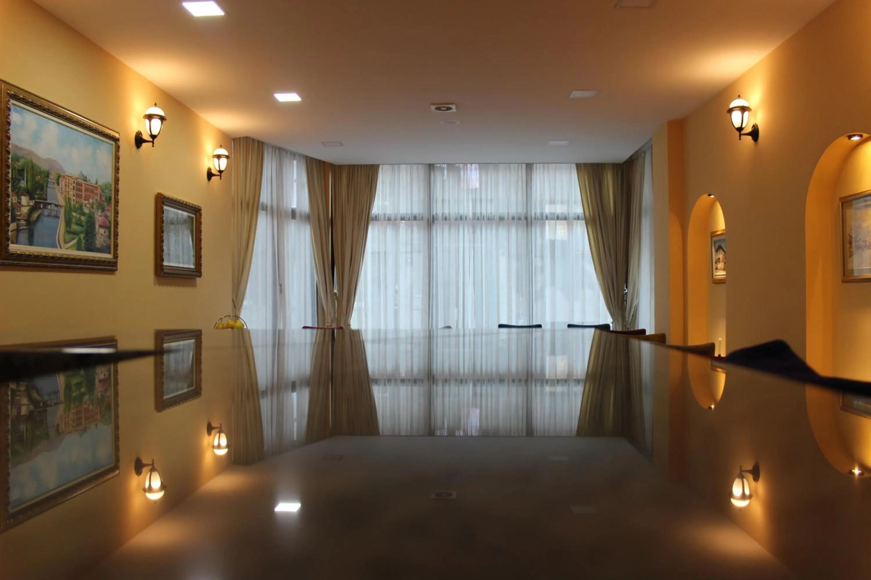 Restaurant/places to eat in Hotel Nacional Free Parking