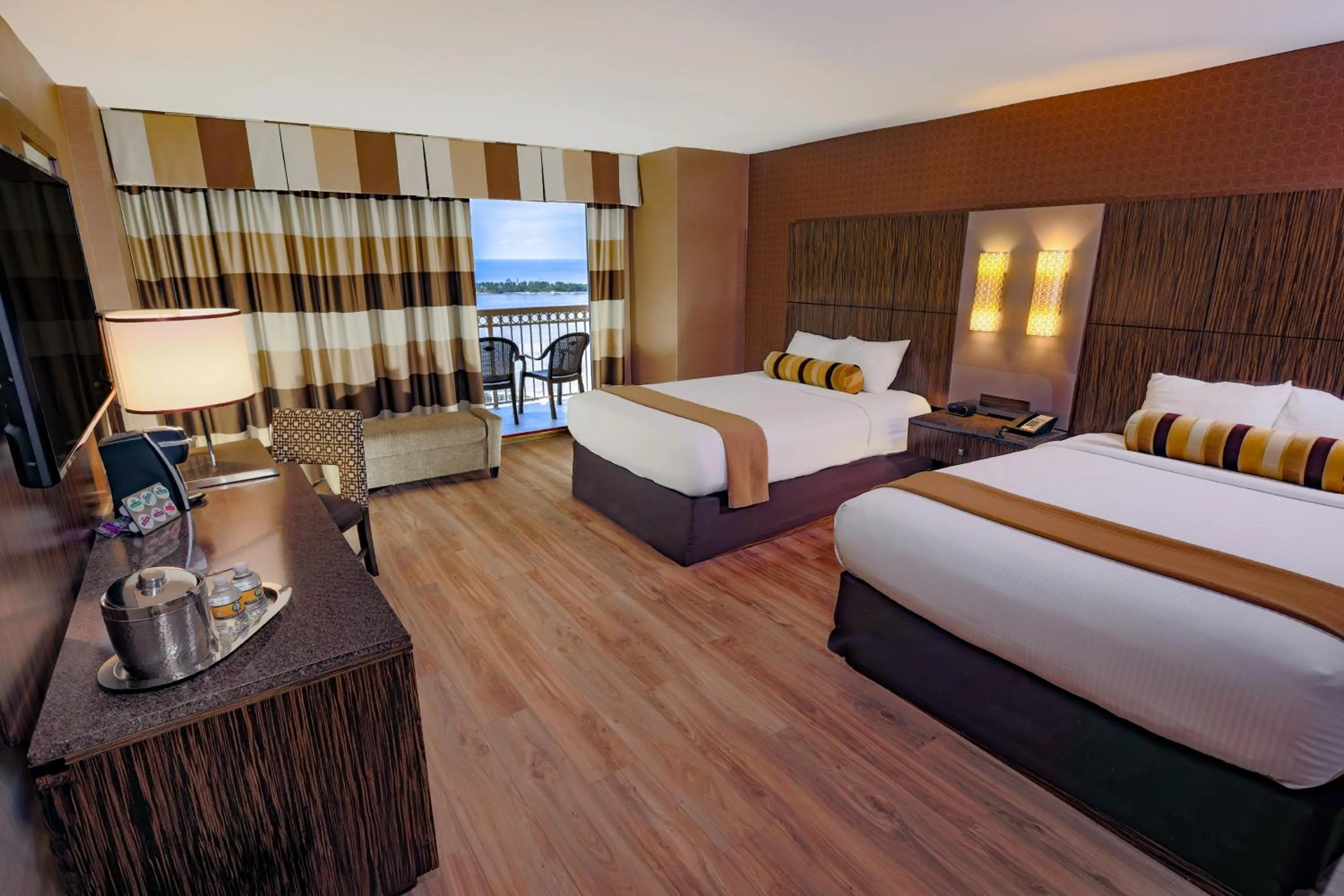 Balcony/Terrace, Bed in Golden Nugget Biloxi