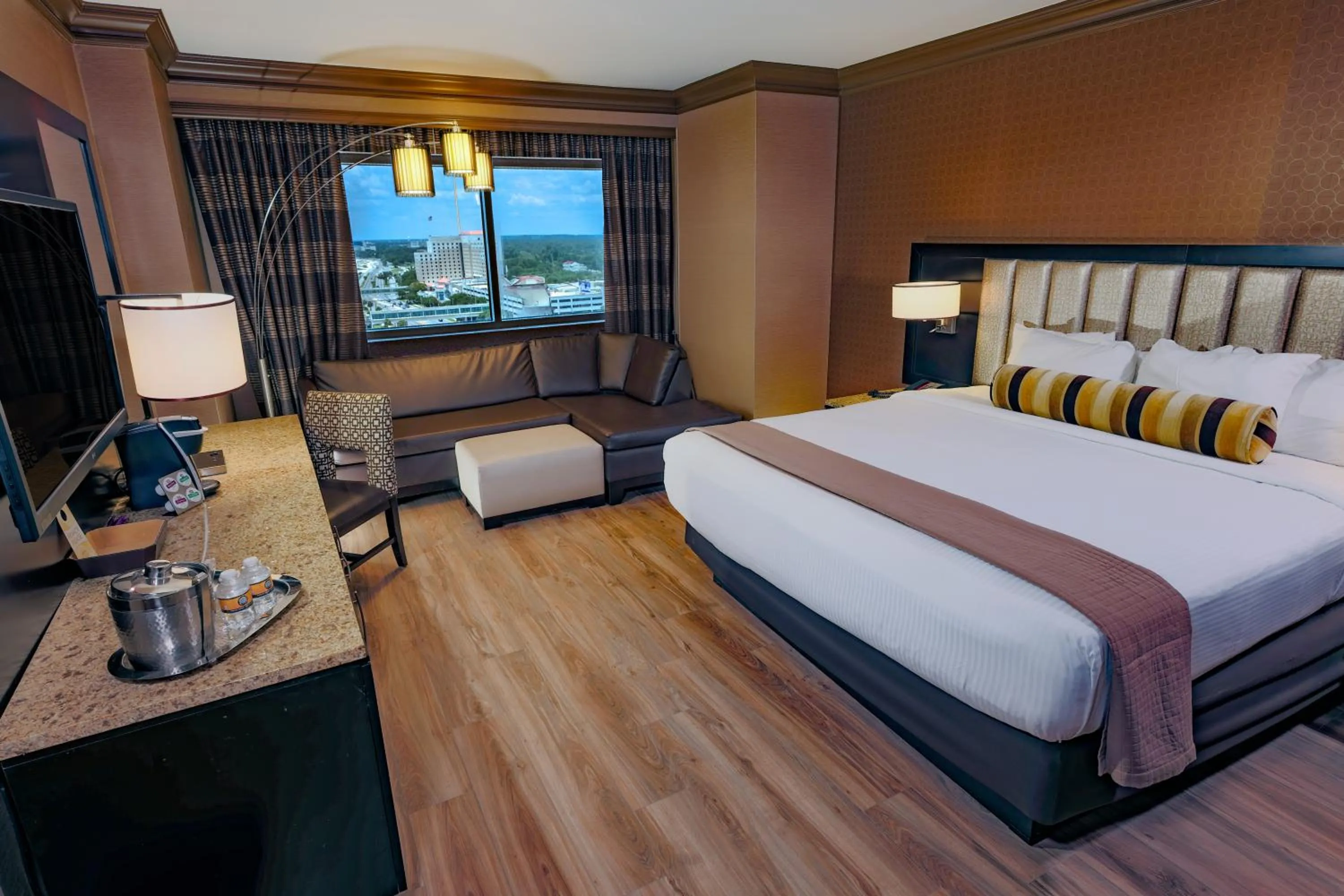 Bedroom, Bed in Golden Nugget Biloxi