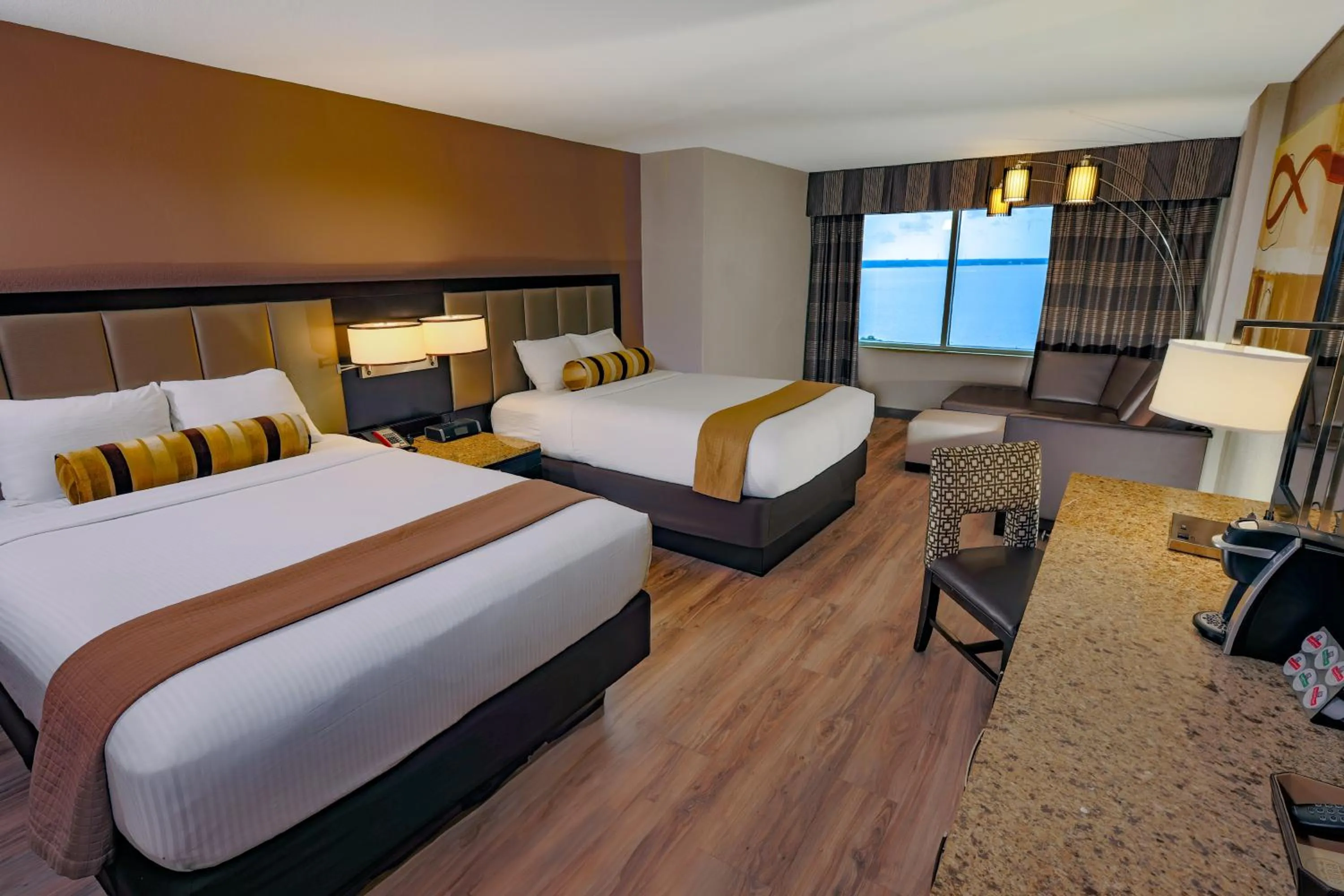 Bedroom, Bed in Golden Nugget Biloxi