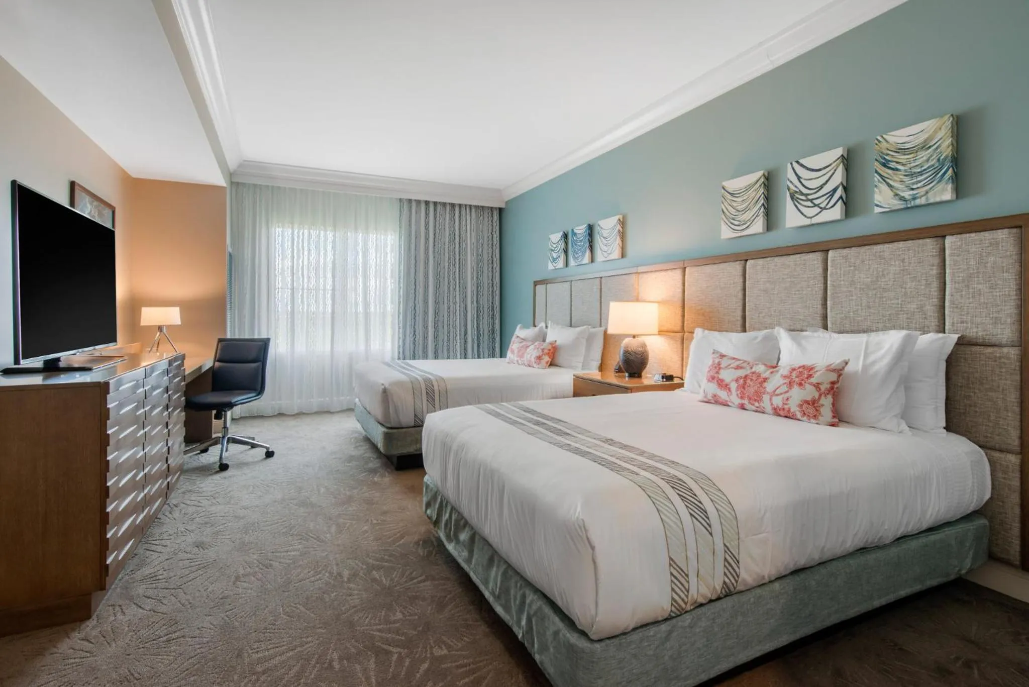 Photo of the whole room, Bed in Omni Orlando Resort at Championsgate