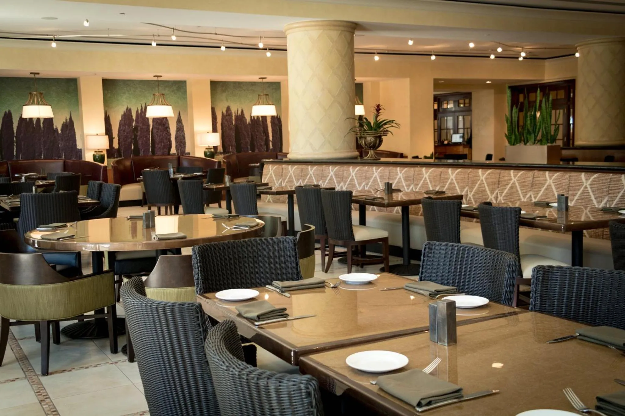 Restaurant/places to eat in Omni Orlando Resort at Championsgate