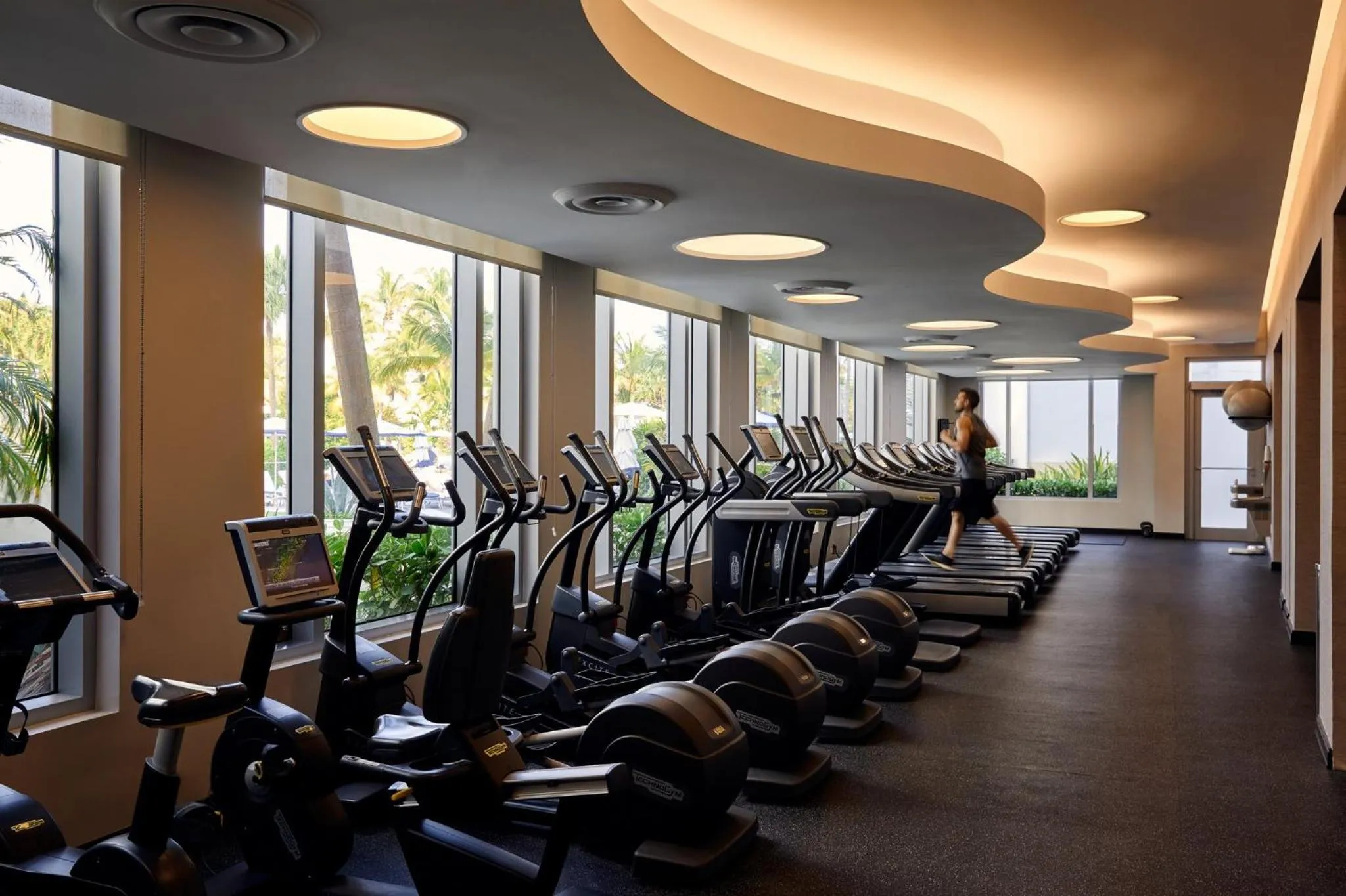 Fitness centre/facilities in Loews Miami Beach Hotel