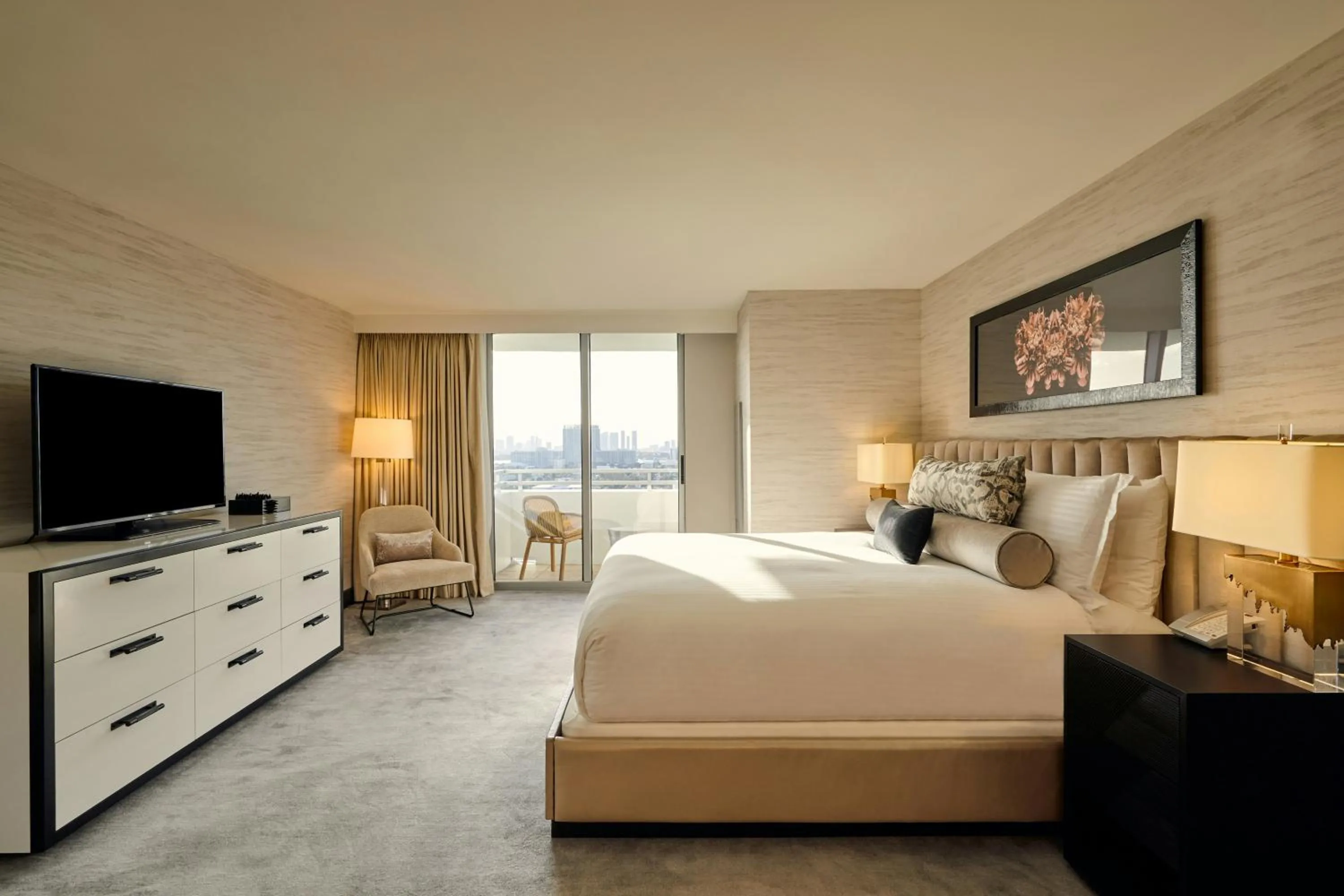 Bedroom, Bed in Loews Miami Beach Hotel