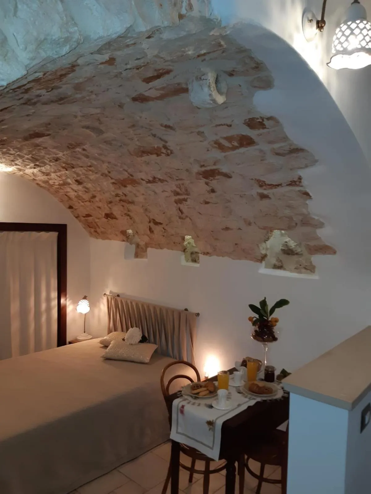 Bed in Donna Lucrezia dimora a corte B&B