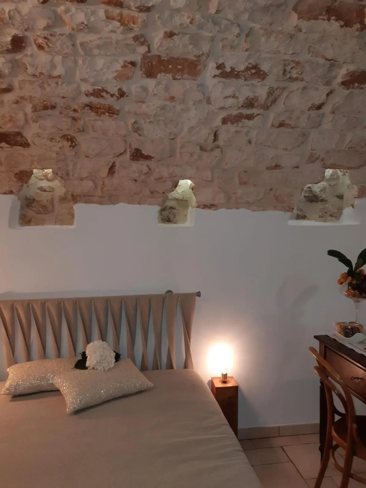 Bed in Donna Lucrezia dimora a corte B&B