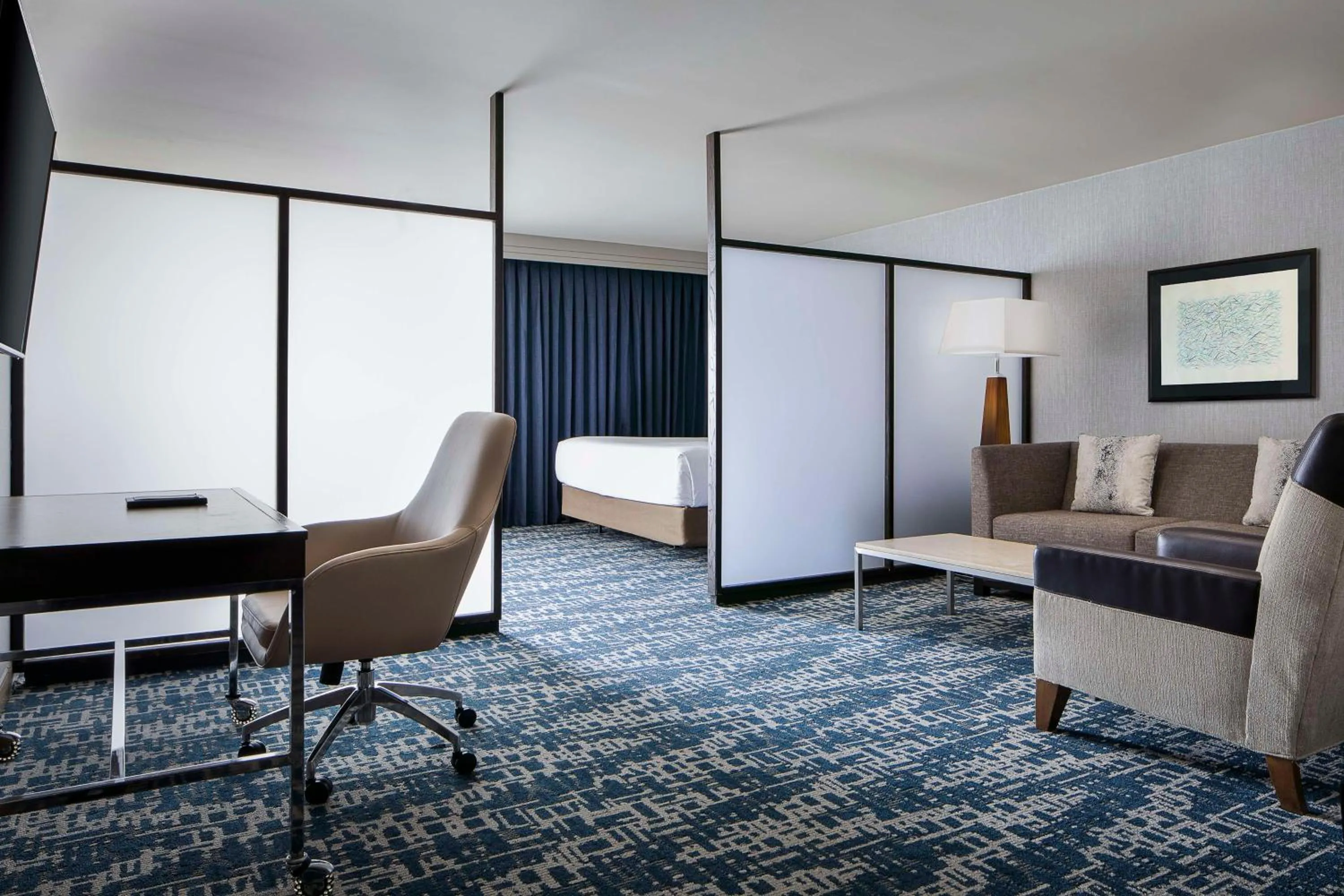 Photo of the whole room, Bed in Hyatt Regency DFW International Airport