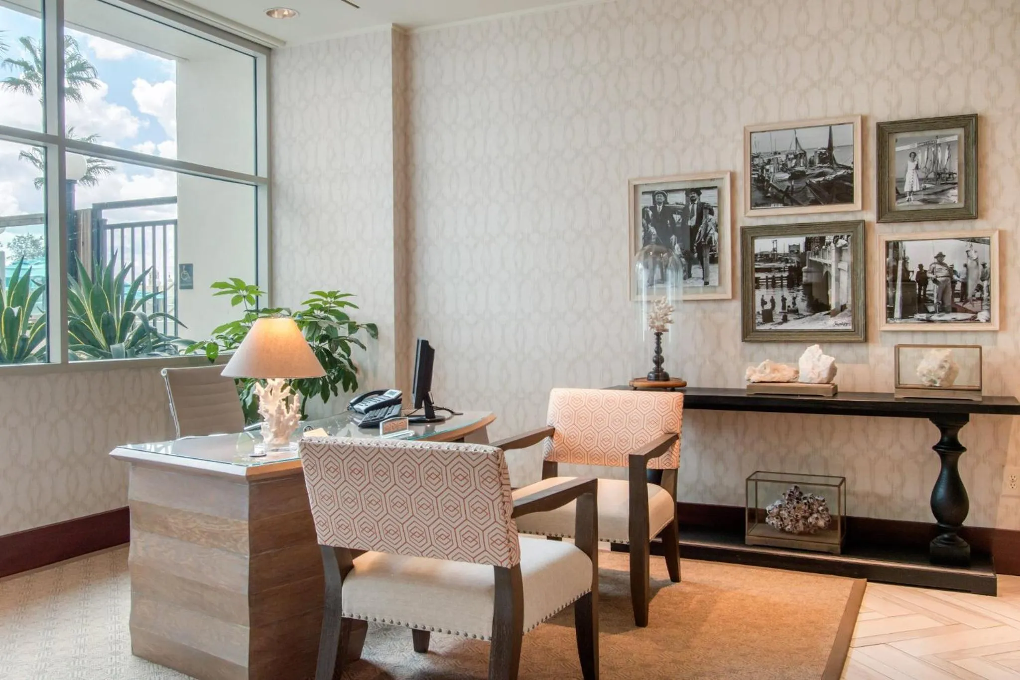 Lobby or reception in Omni Corpus Christi Hotel