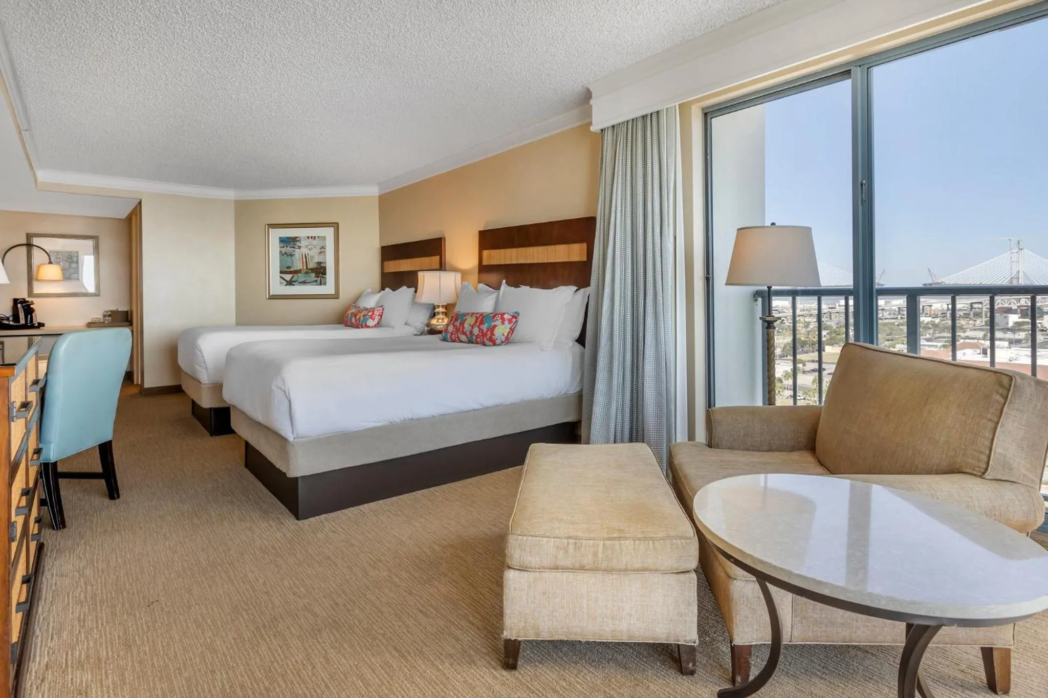 Photo of the whole room, Bed in Omni Corpus Christi Hotel