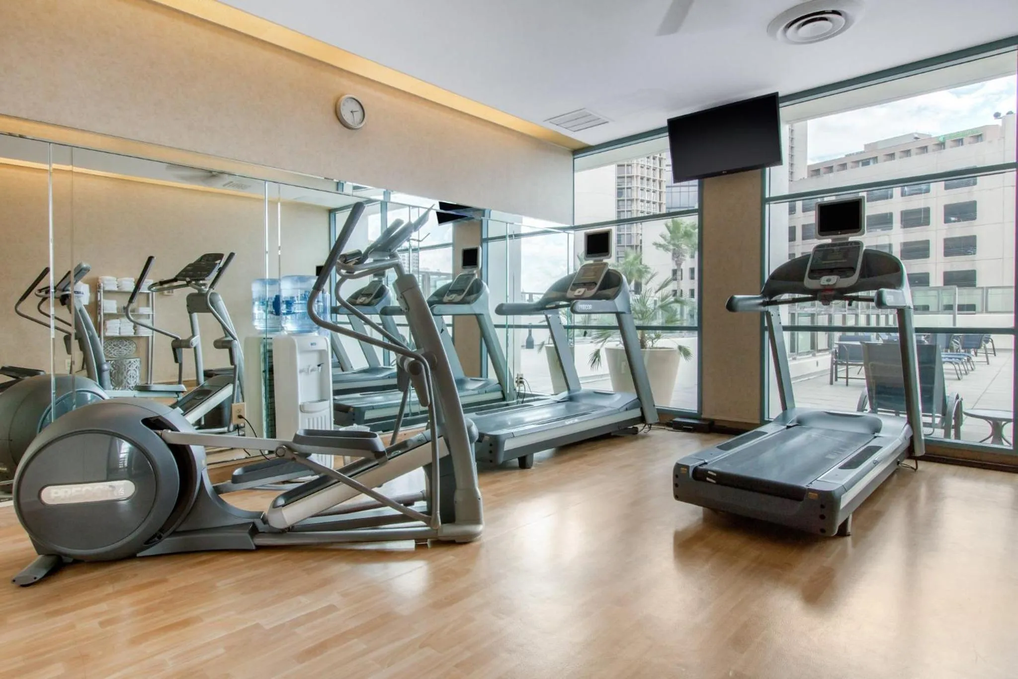 Fitness centre/facilities in Omni Corpus Christi Hotel