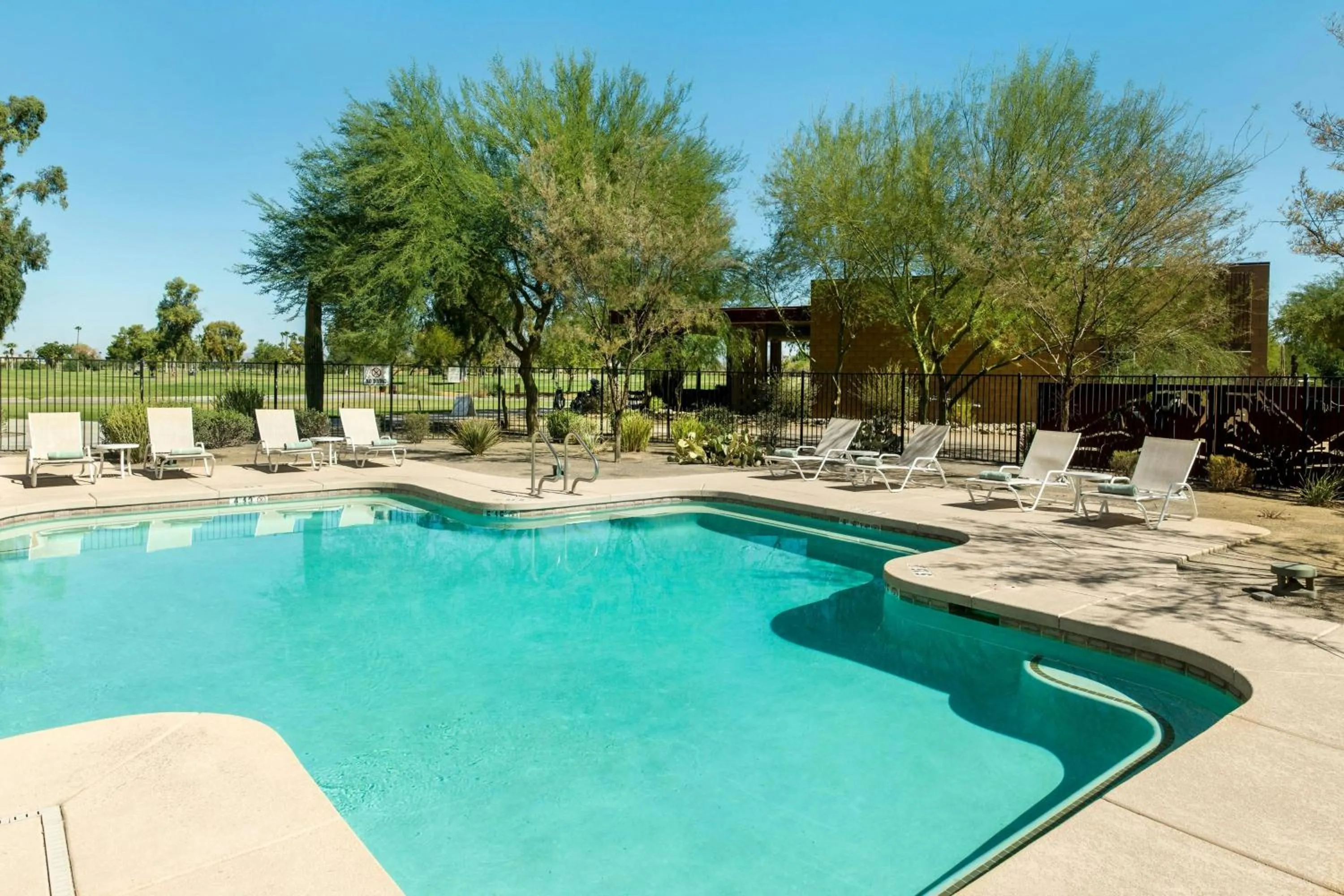 Swimming pool in Four Points by Sheraton at Phoenix Mesa Gateway Airport