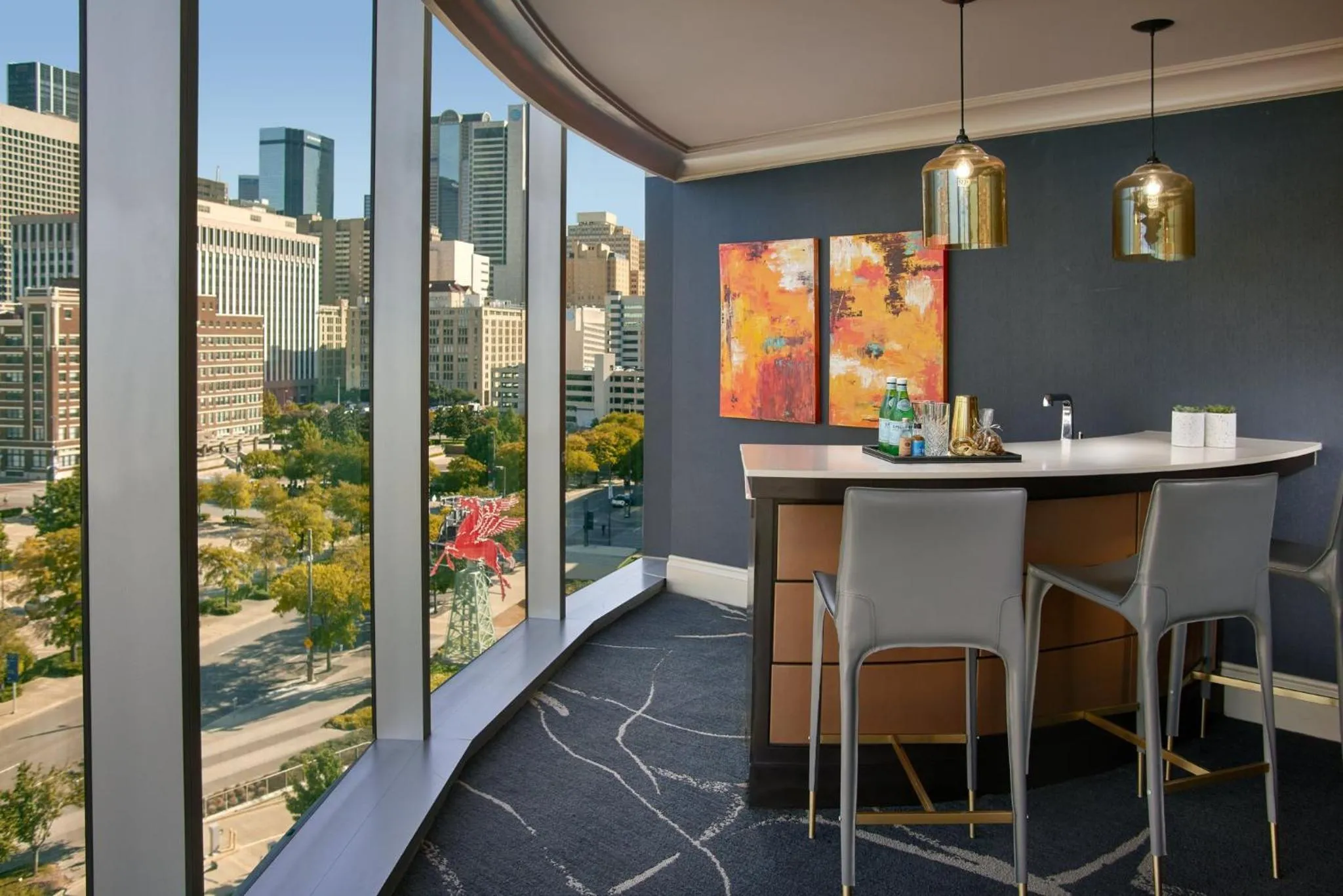 Photo of the whole room in Omni Dallas Hotel