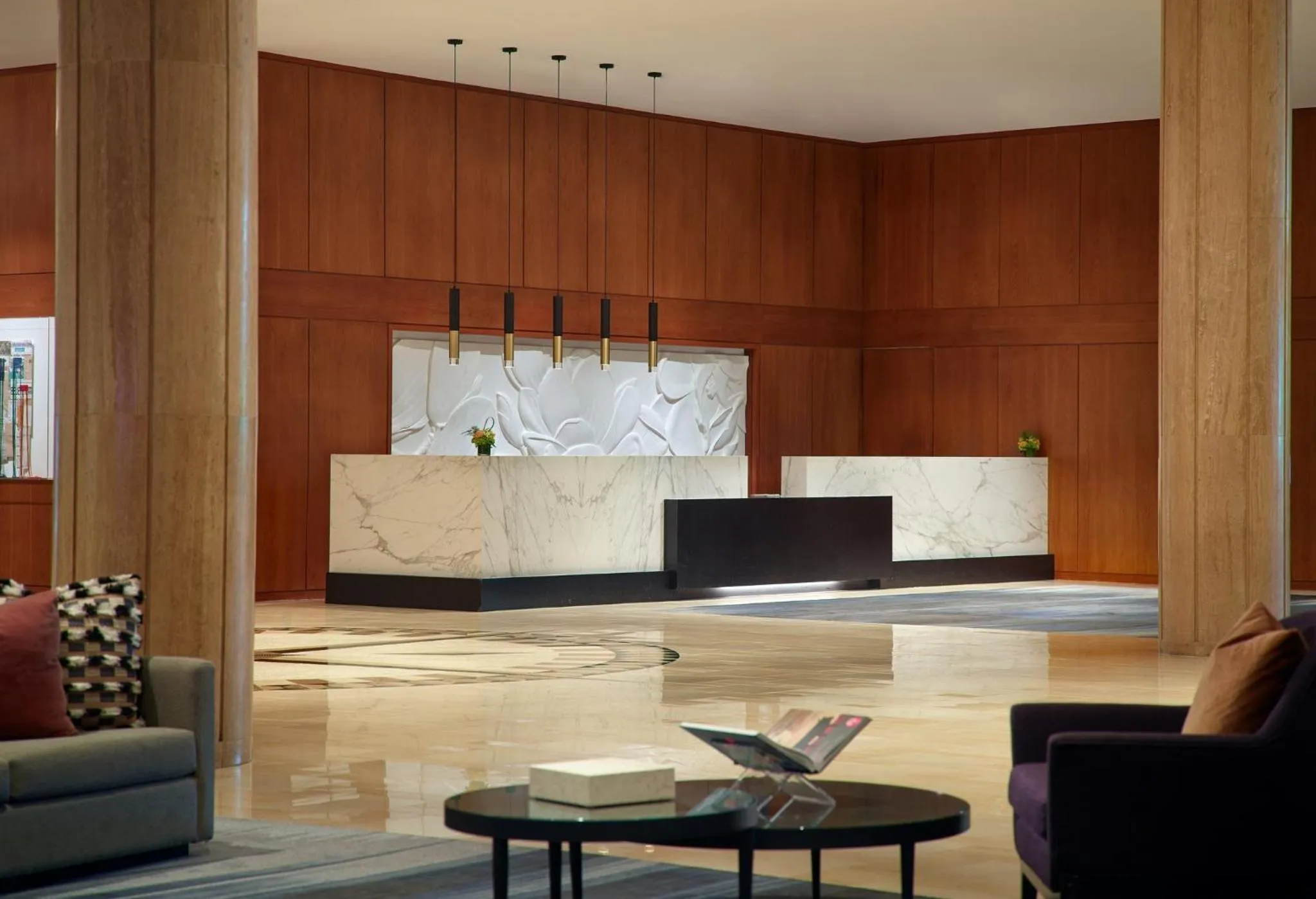 Facade/entrance in Omni Atlanta Hotel at Centennial Park