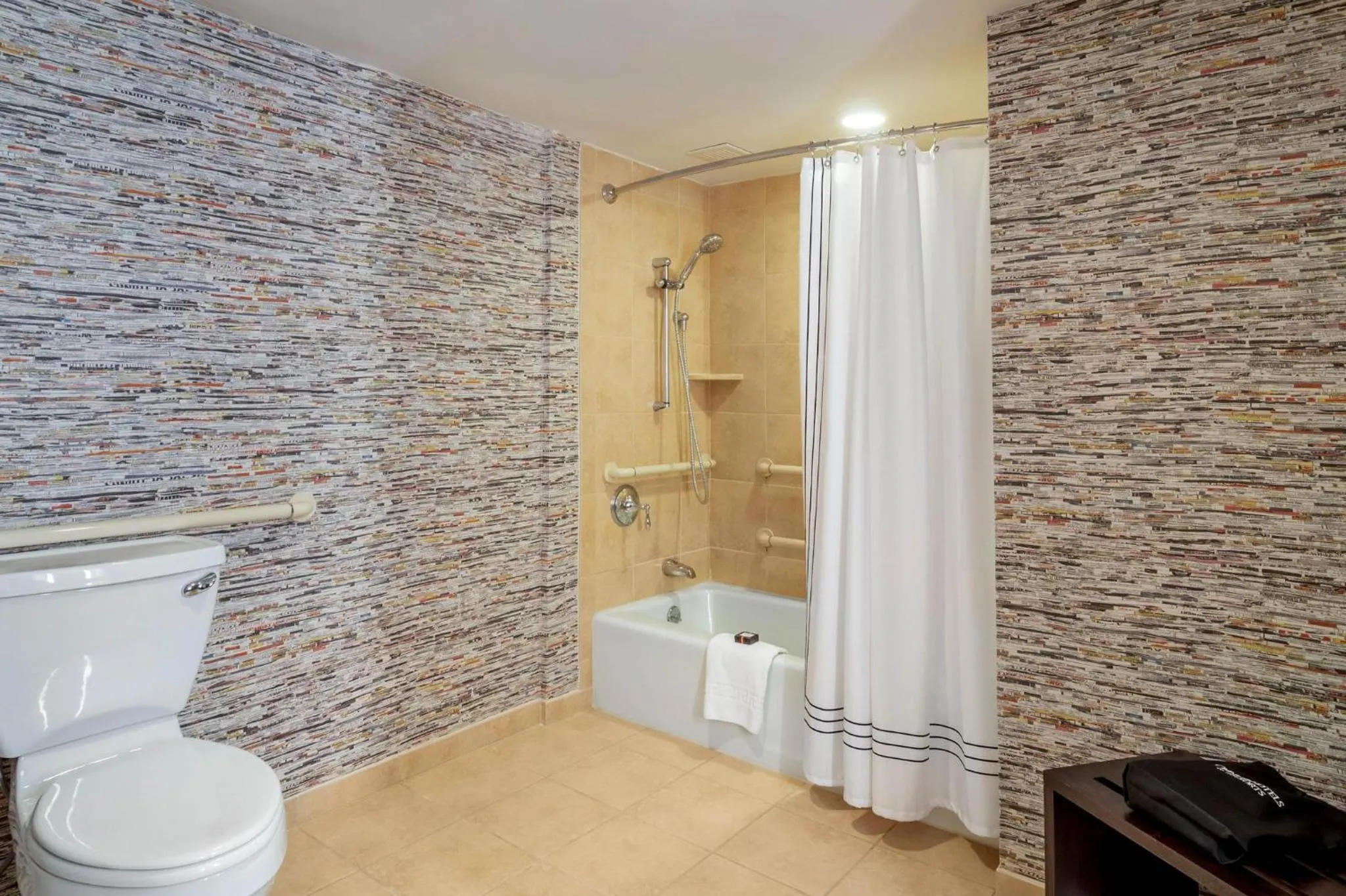 Property building in Omni Atlanta Hotel at Centennial Park