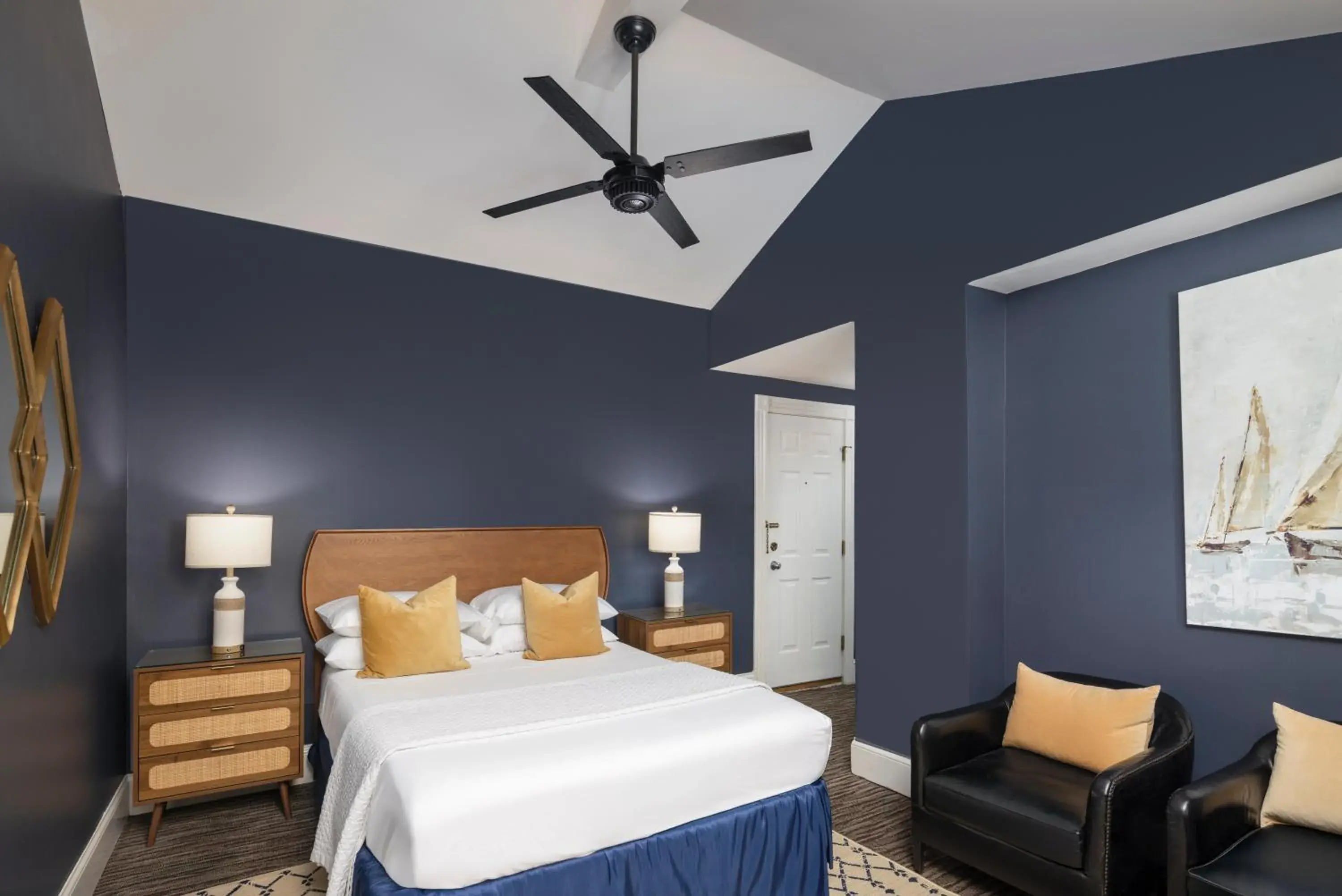 Deluxe Queen Room in Crowne Pointe Historic Inn Adults Only Deluxe Queen Room in Crowne Pointe Historic Inn Adults Only